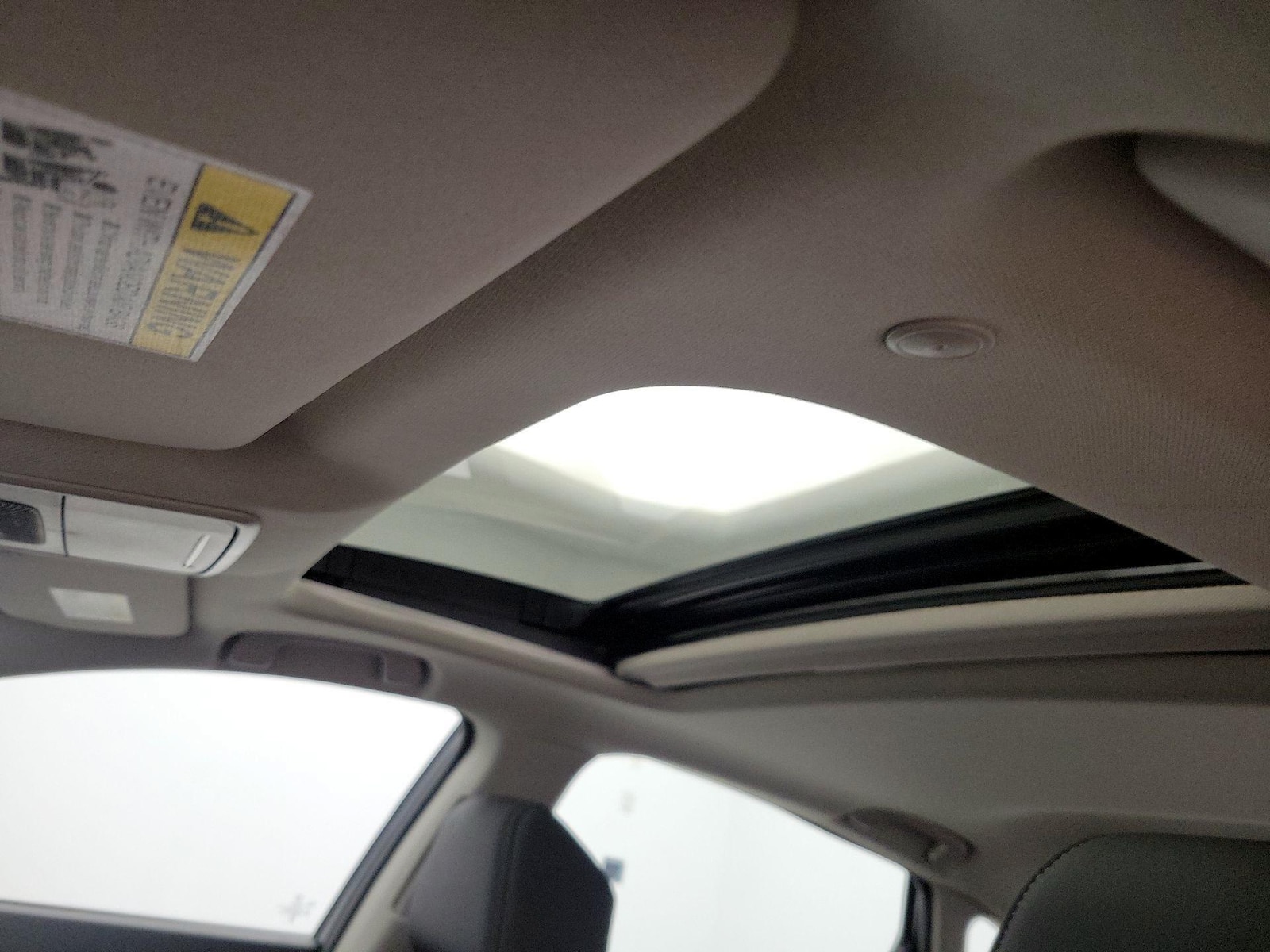 Sunroof(s) & Overhead Airbags