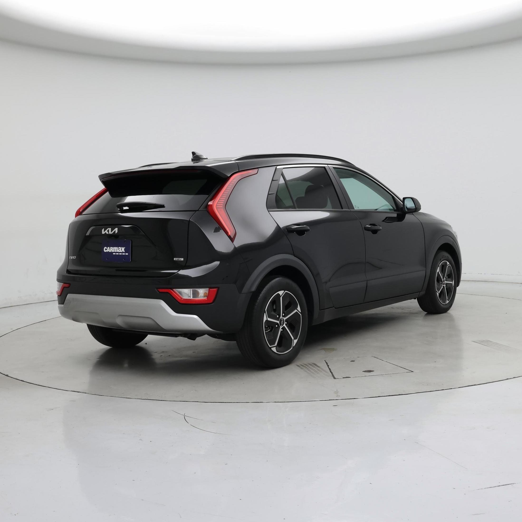 Thumbnail: 2023 Kia Niro - 8