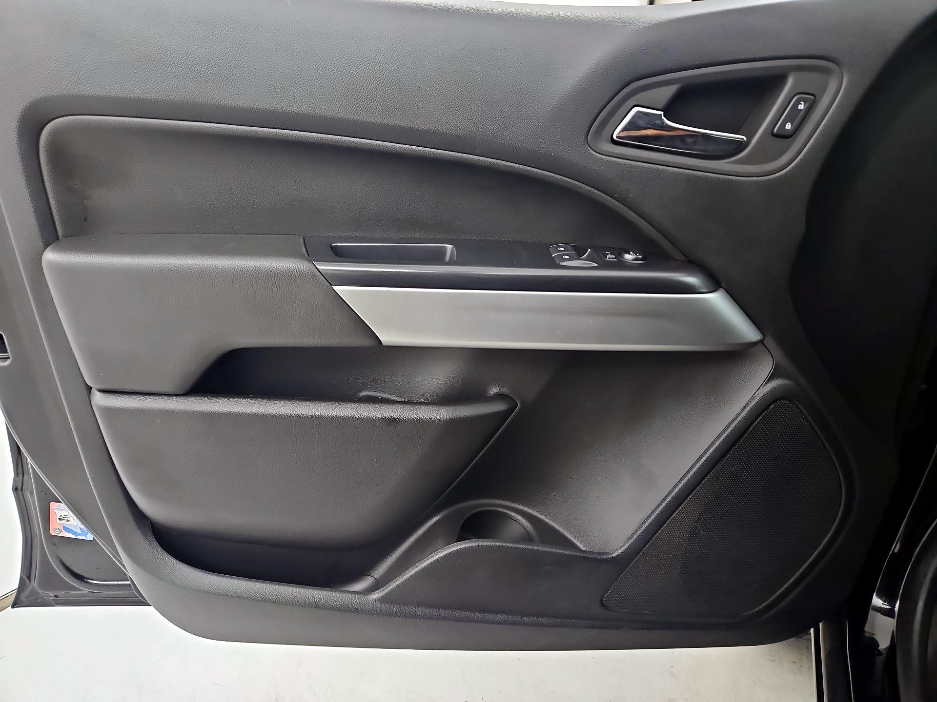 Thumbnail: 2022 Chevrolet Colorado - 12