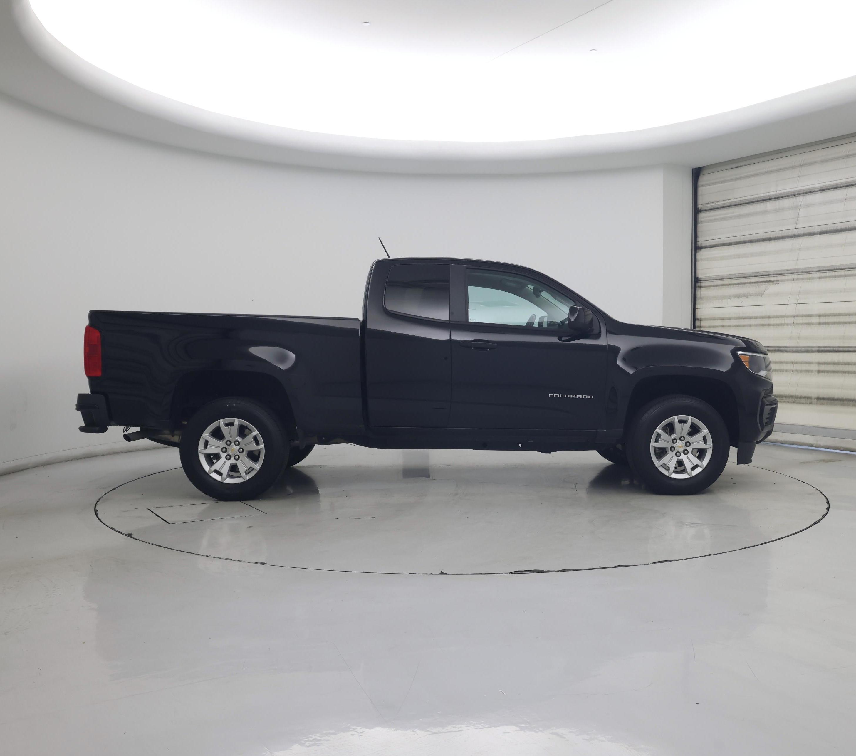 Thumbnail: 2022 Chevrolet Colorado - 7
