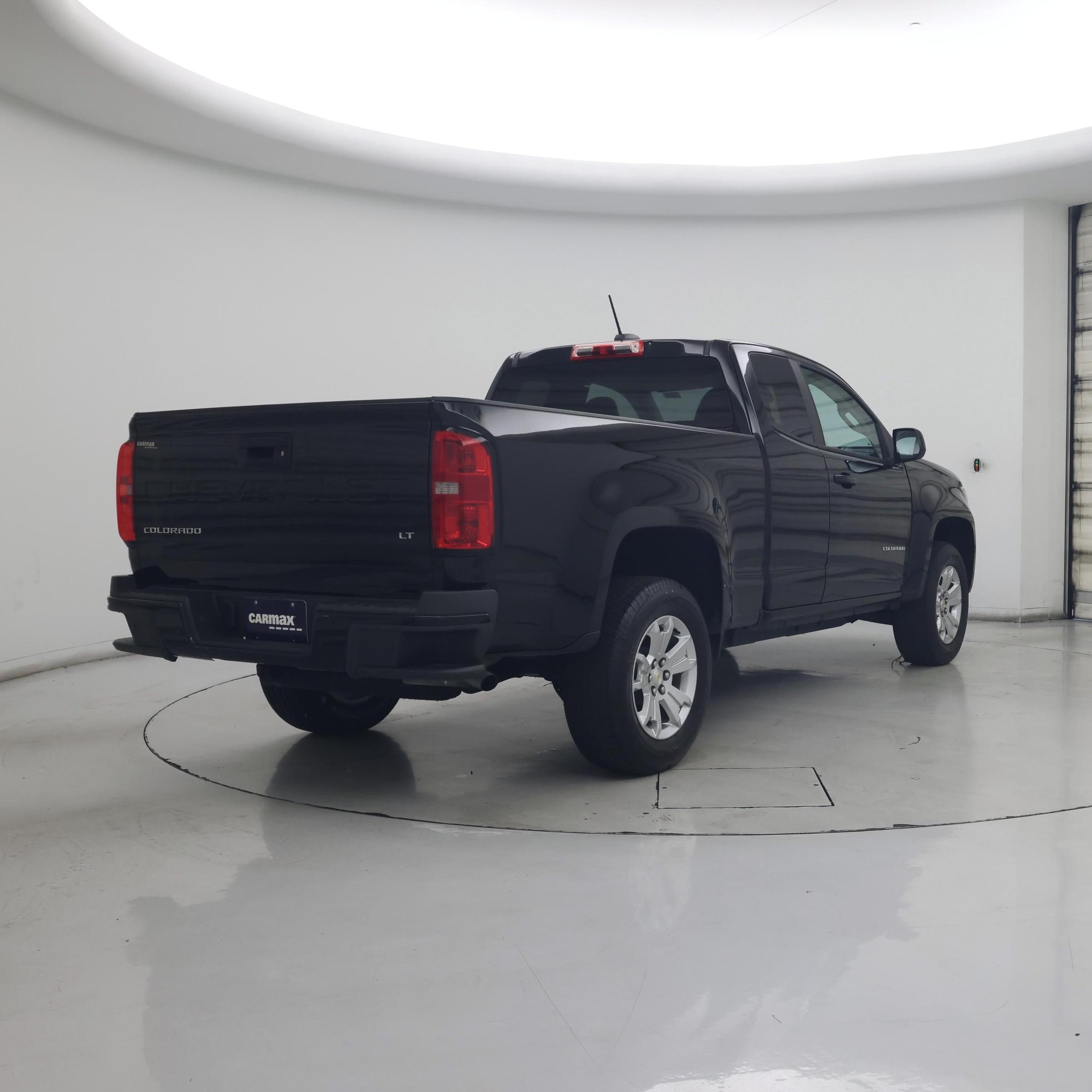 Thumbnail: 2022 Chevrolet Colorado - 8