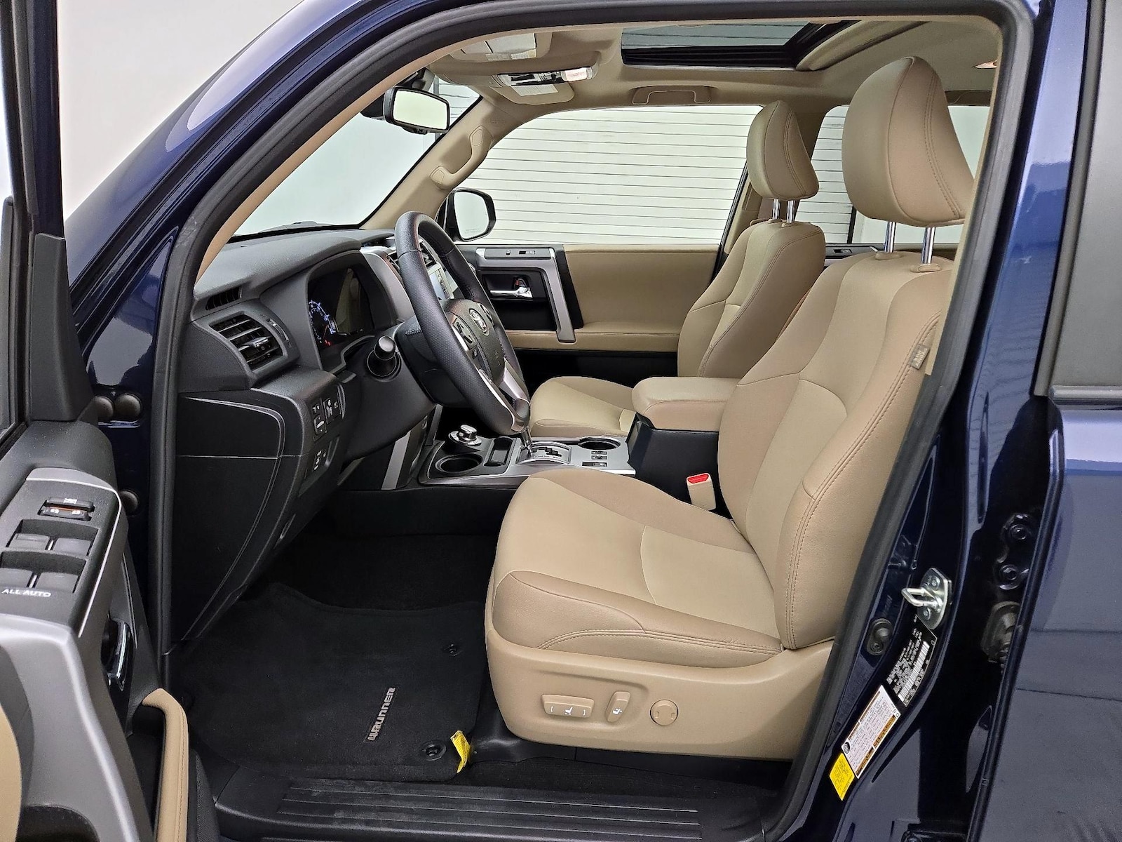2022 Toyota 4Runner SR5 Premium - Photo 12