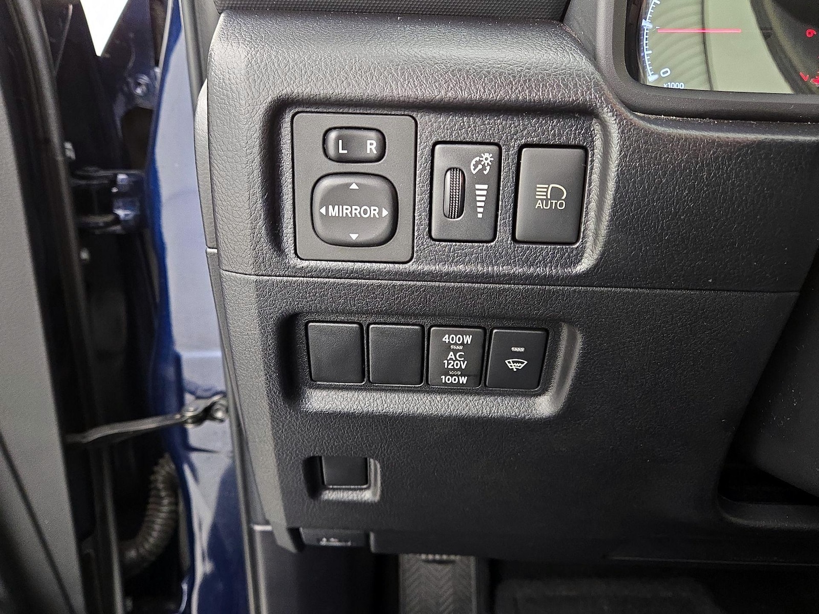 2022 Toyota 4Runner SR5 Premium - Photo 14