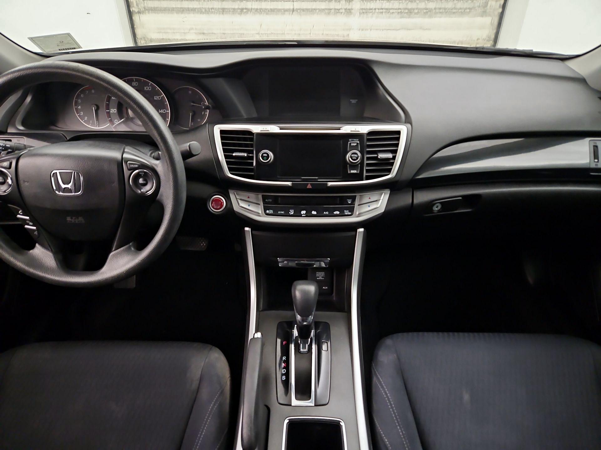 Thumbnail: 2015 Honda Accord - 9