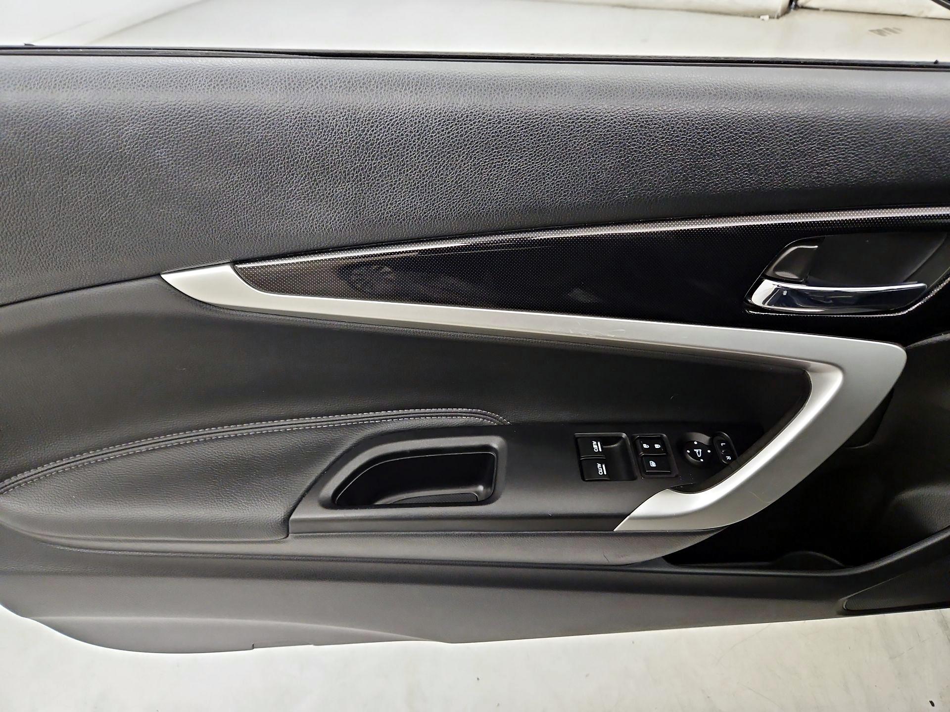 Thumbnail: 2015 Honda Accord - 12