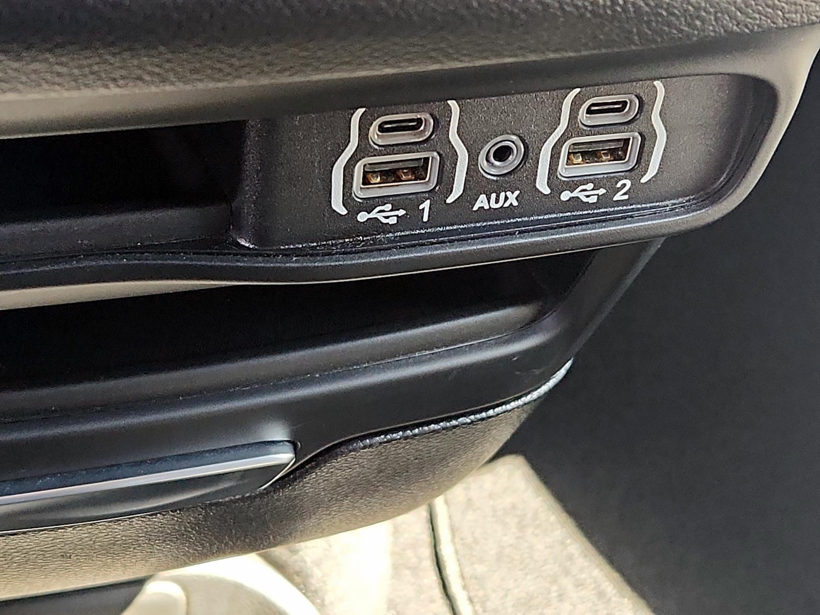2025 Chrysler Pacifica Select - Photo 18