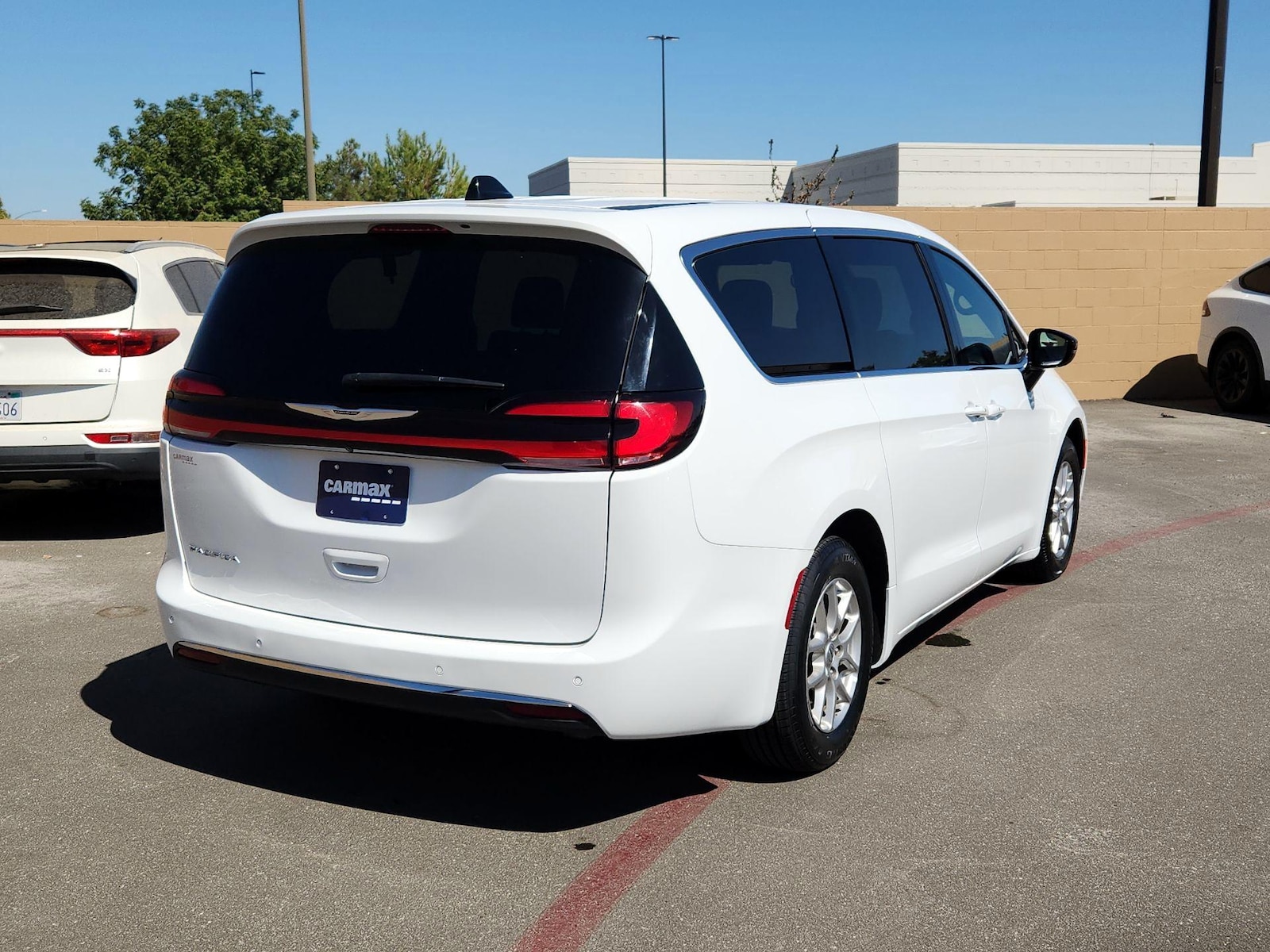 2025 Chrysler Pacifica Select - Photo 6