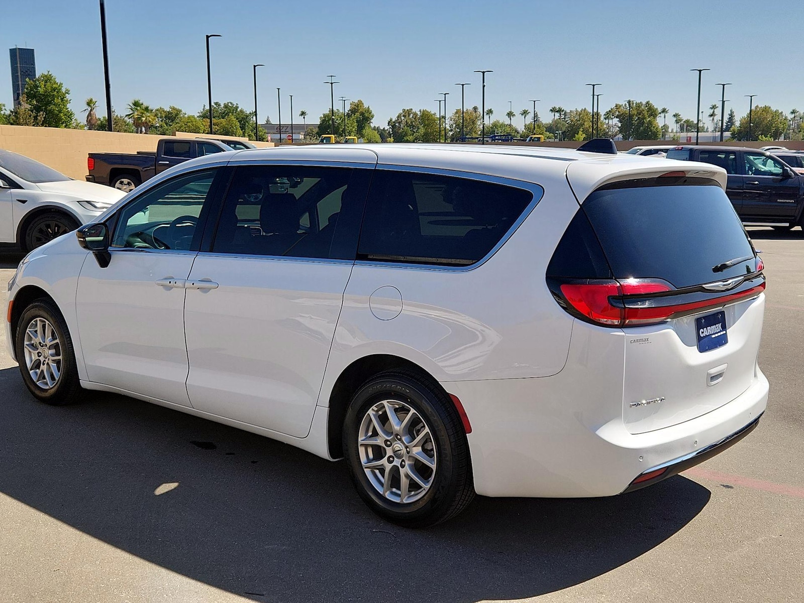 2025 Chrysler Pacifica Select - Photo 8