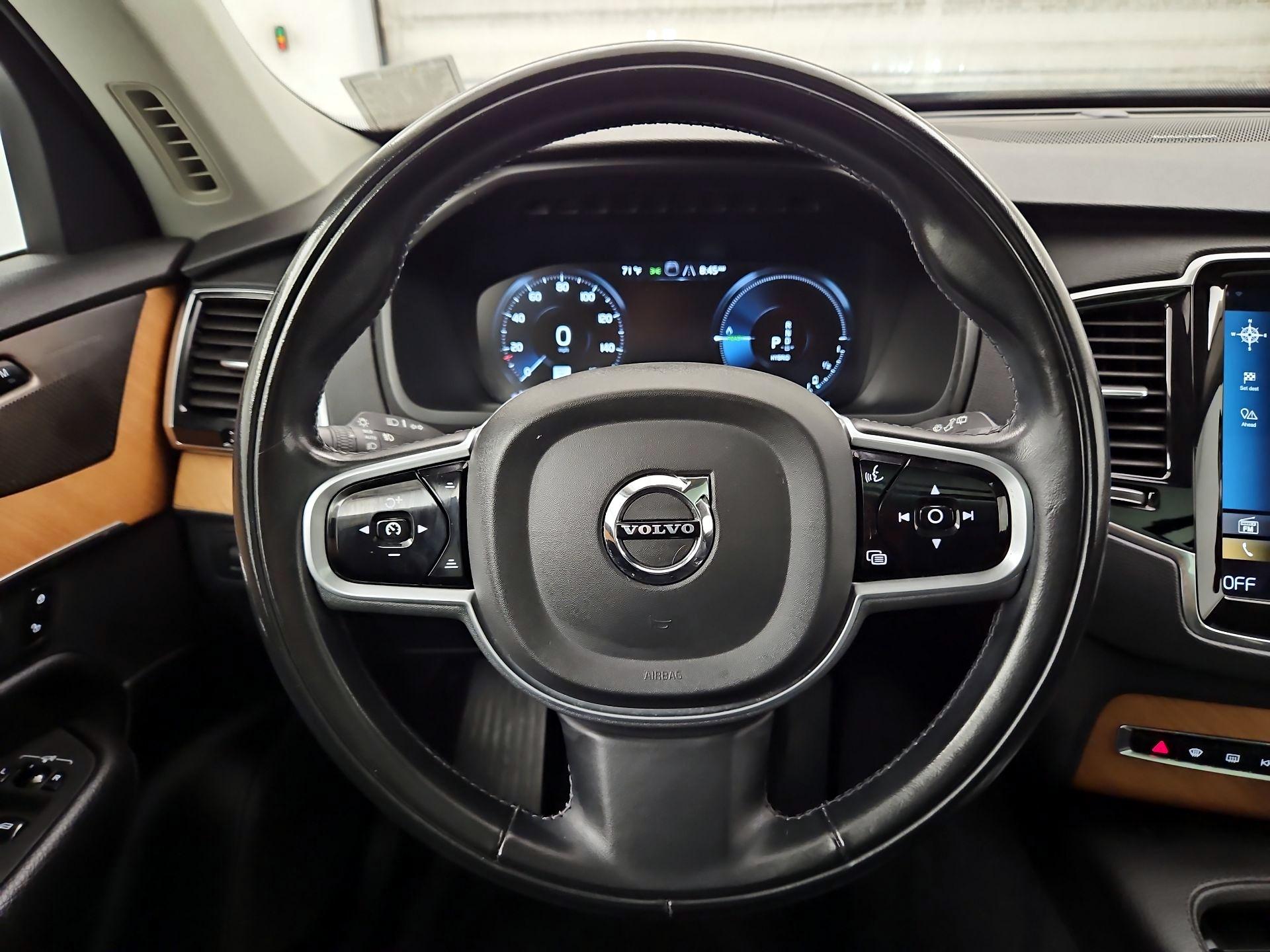 Thumbnail: 2021 Volvo XC90 - 10