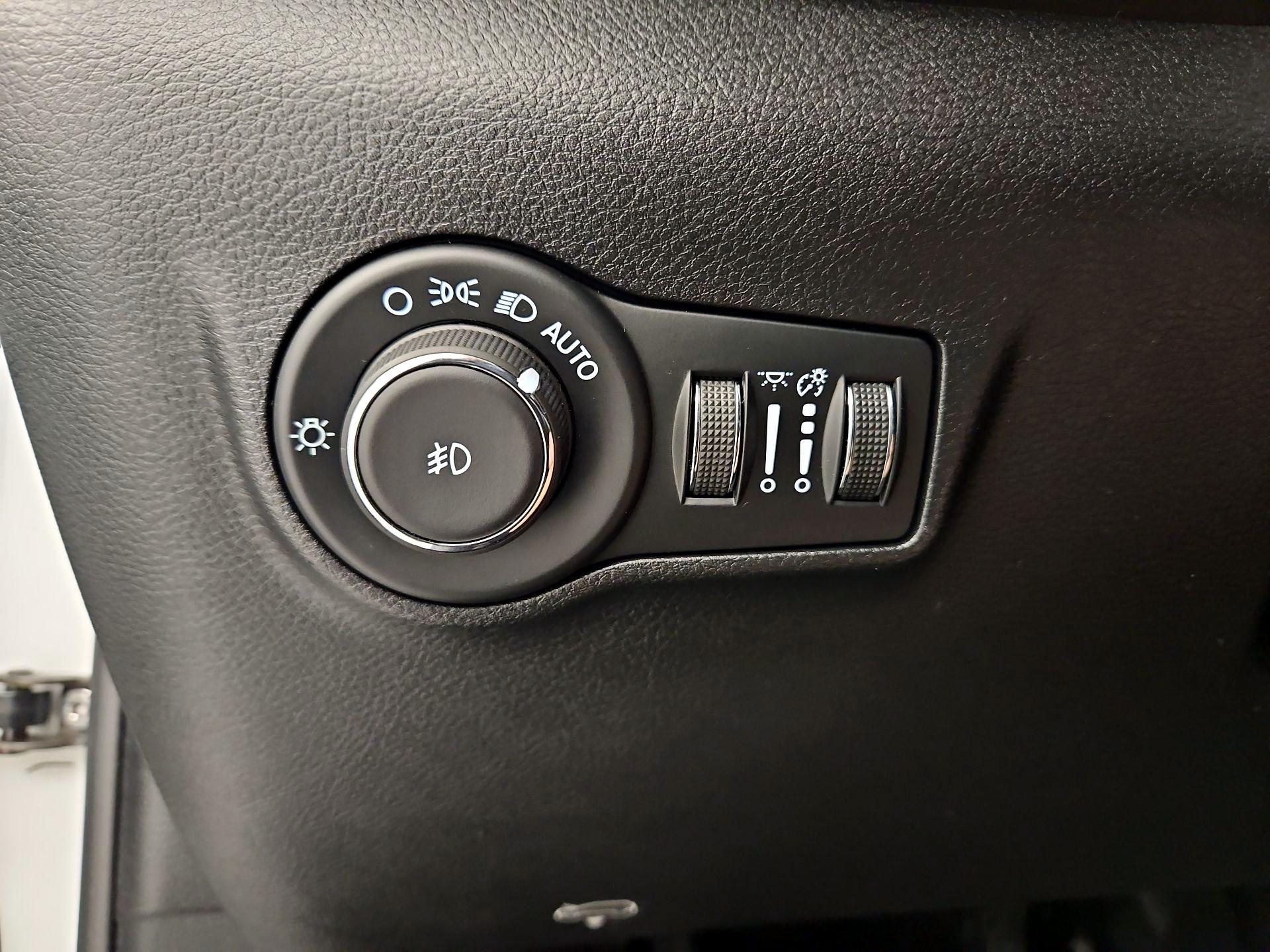 Thumbnail: 2025 Jeep Compass - 13