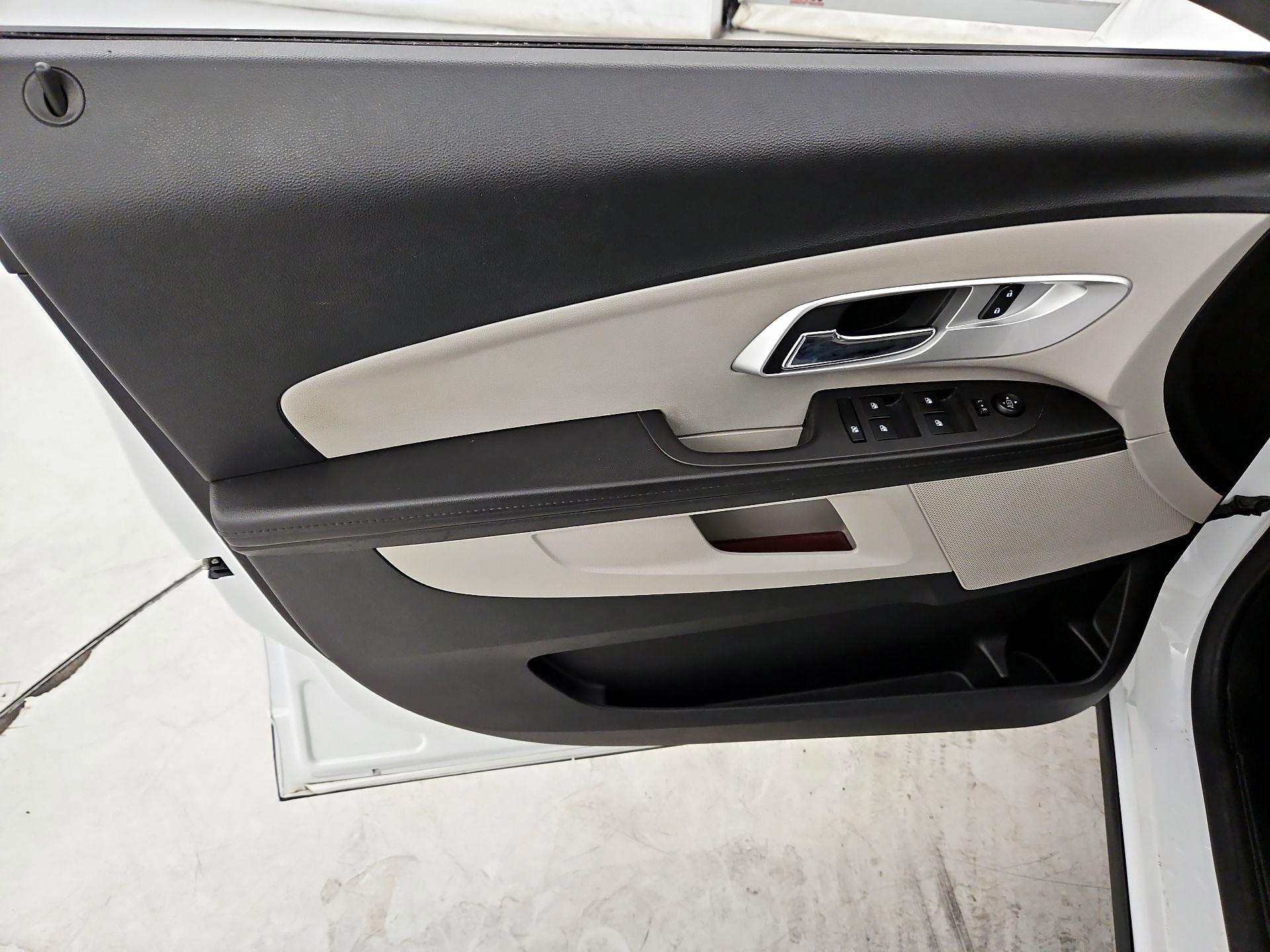 Thumbnail: 2016 Chevrolet Equinox - 12