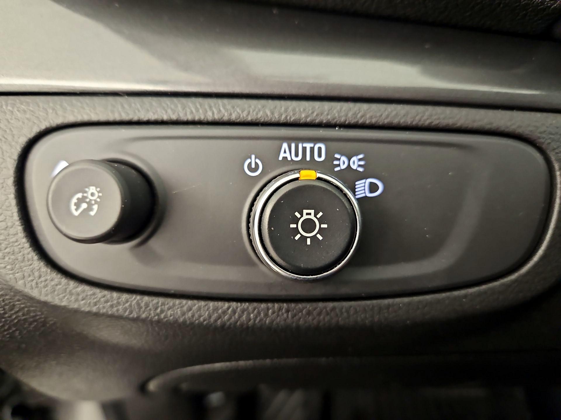 Thumbnail: 2020 Buick Encore - 13