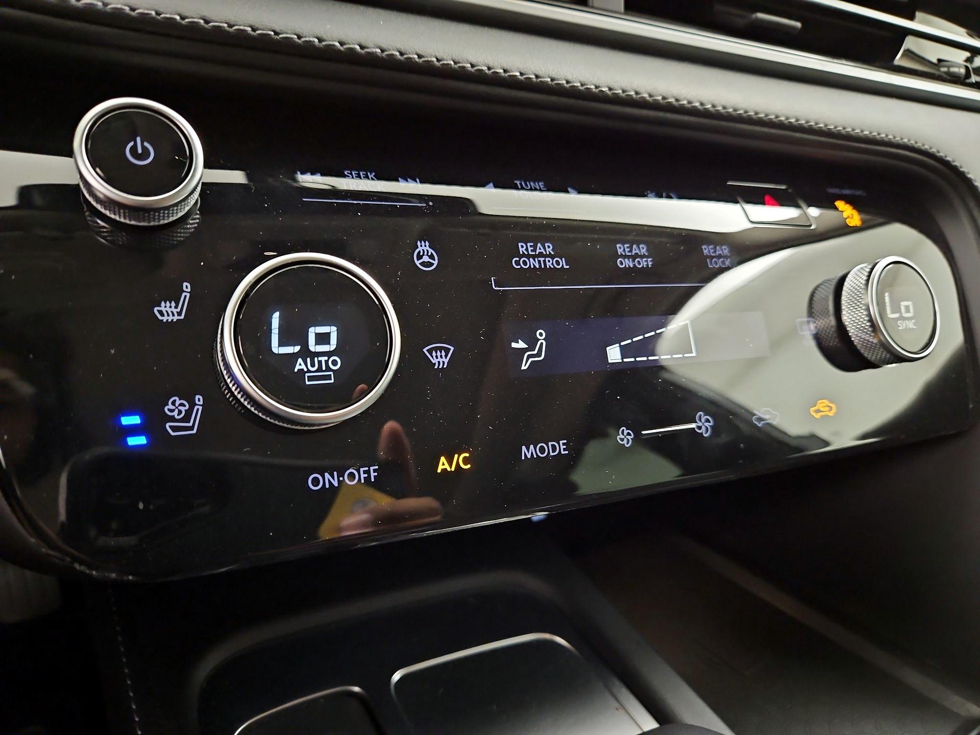 Thumbnail: 2026 INFINITI QX60 - 16
