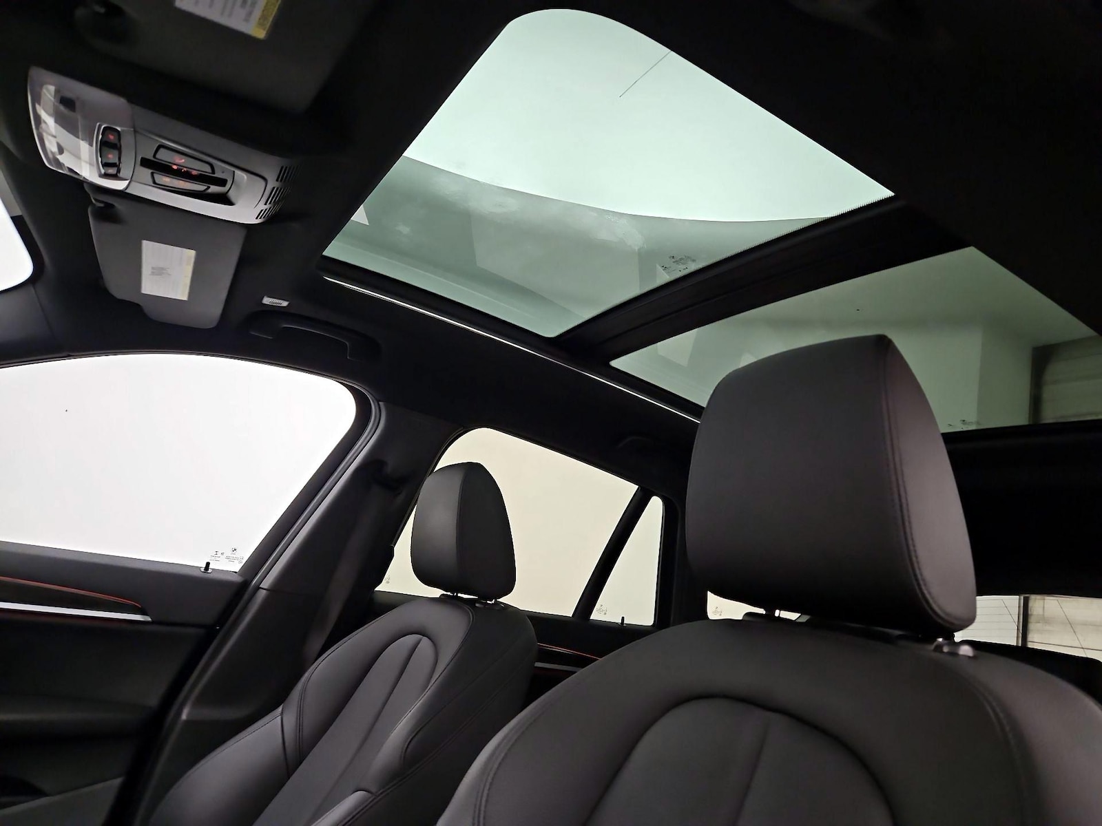 2018 BMW X1 28i - Photo 21