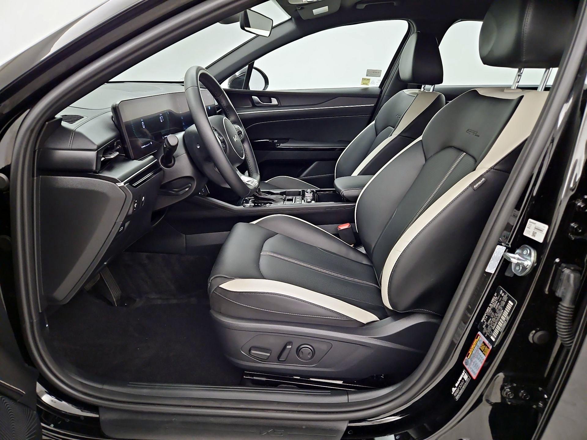 Thumbnail: 2025 Kia K5 - 11