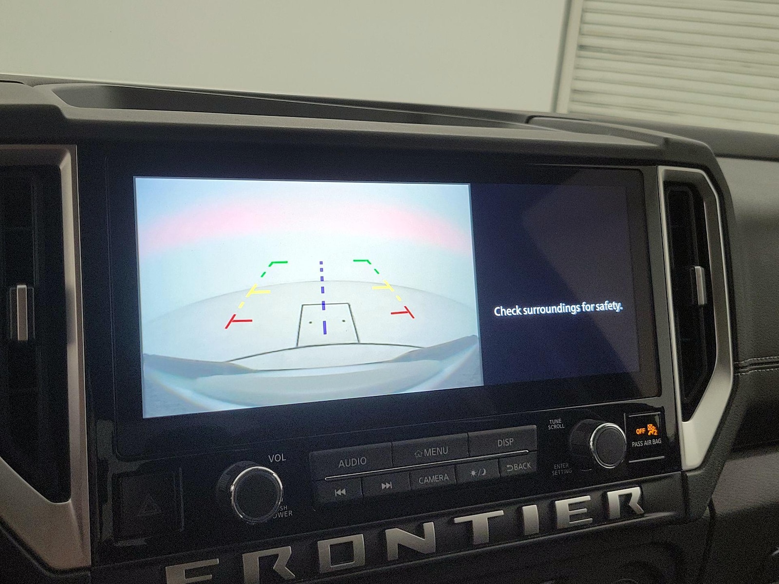 2025 Nissan Frontier SV - Photo 15