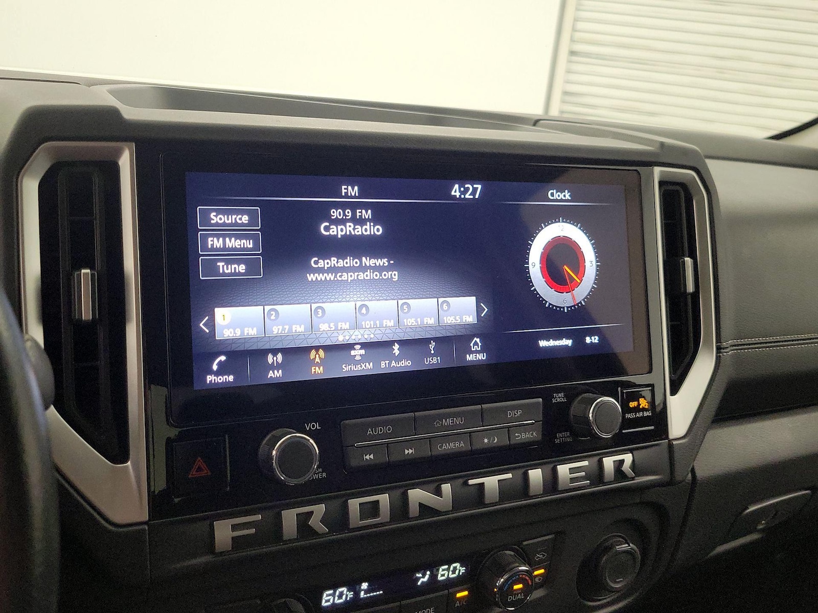 2025 Nissan Frontier SV - Photo 16