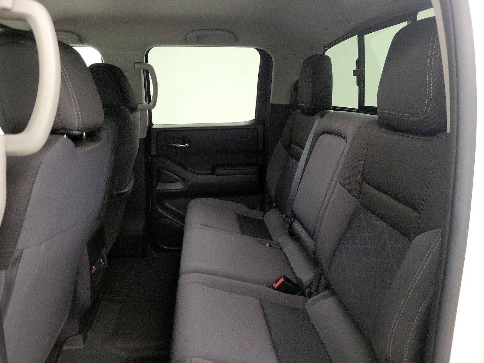 2025 Nissan Frontier SV - Photo 20