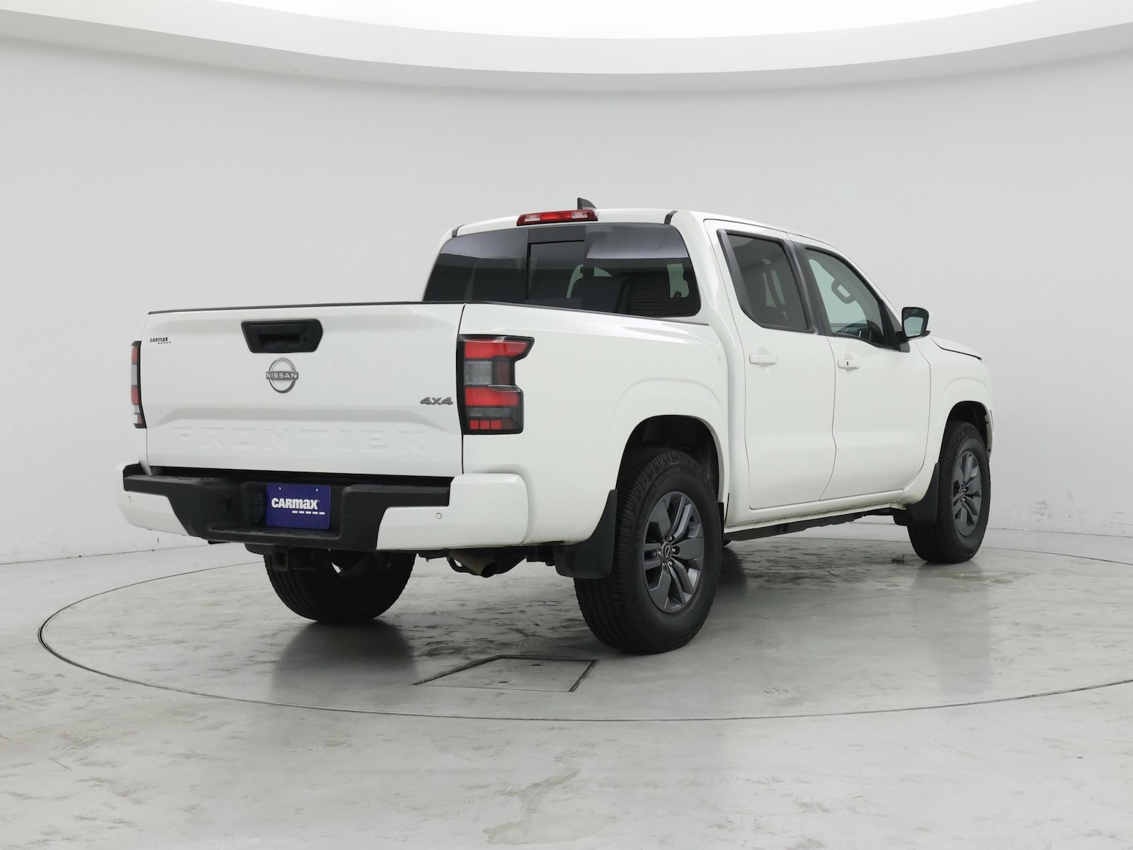 2025 Nissan Frontier SV - Photo 9