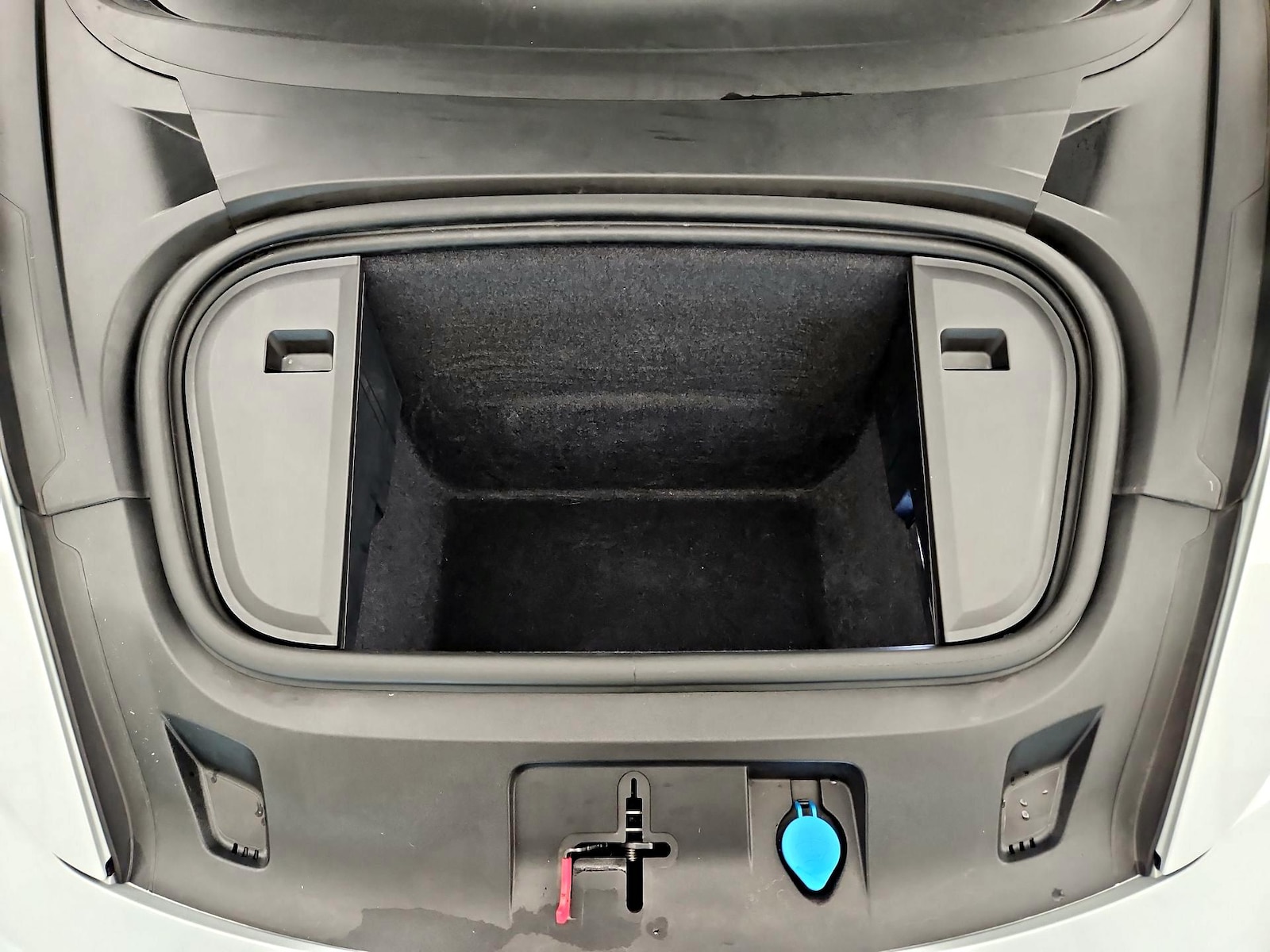 2021 Porsche Taycan Base - Photo 23