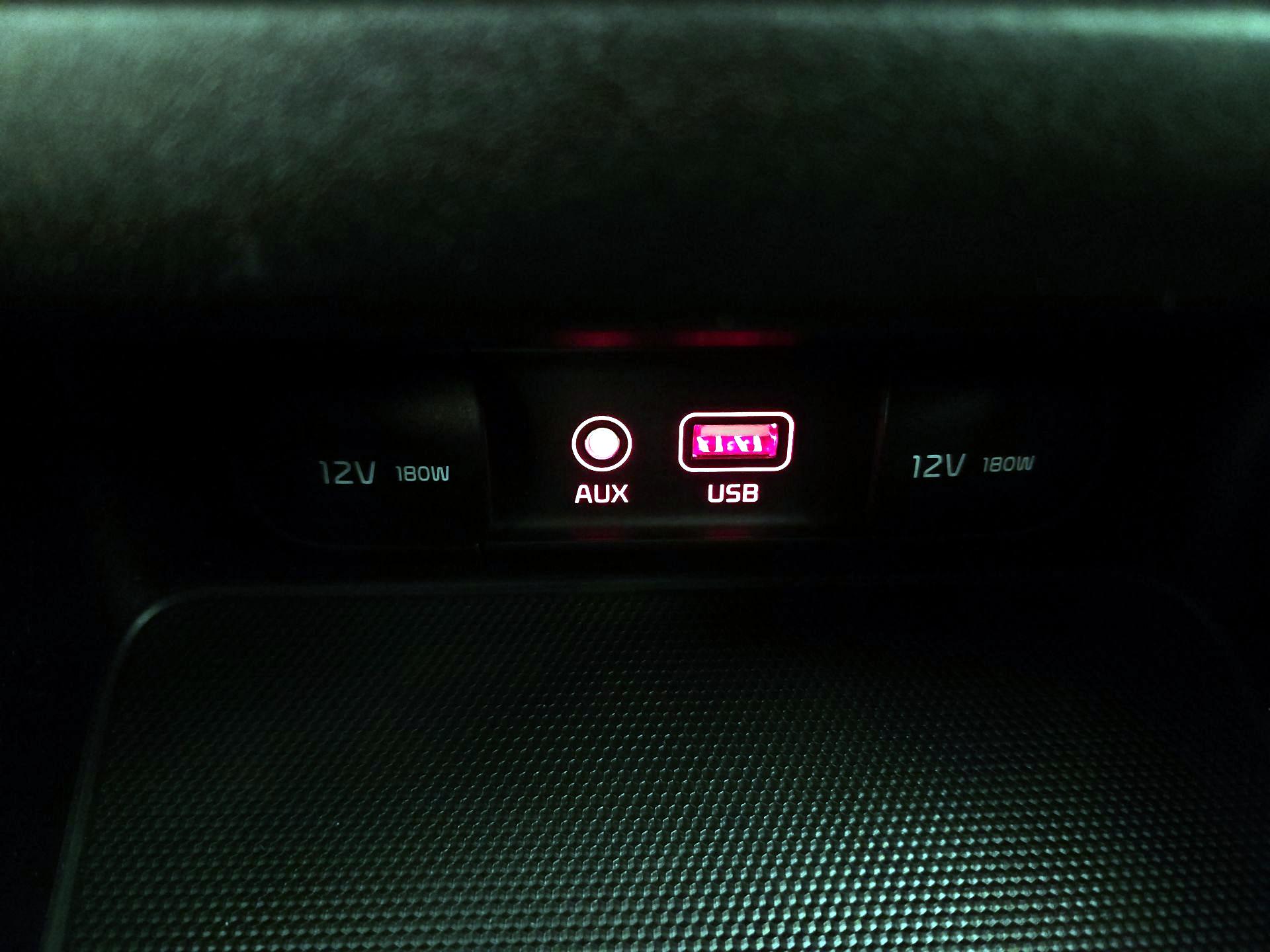 Thumbnail: 2020 Kia Forte - 18