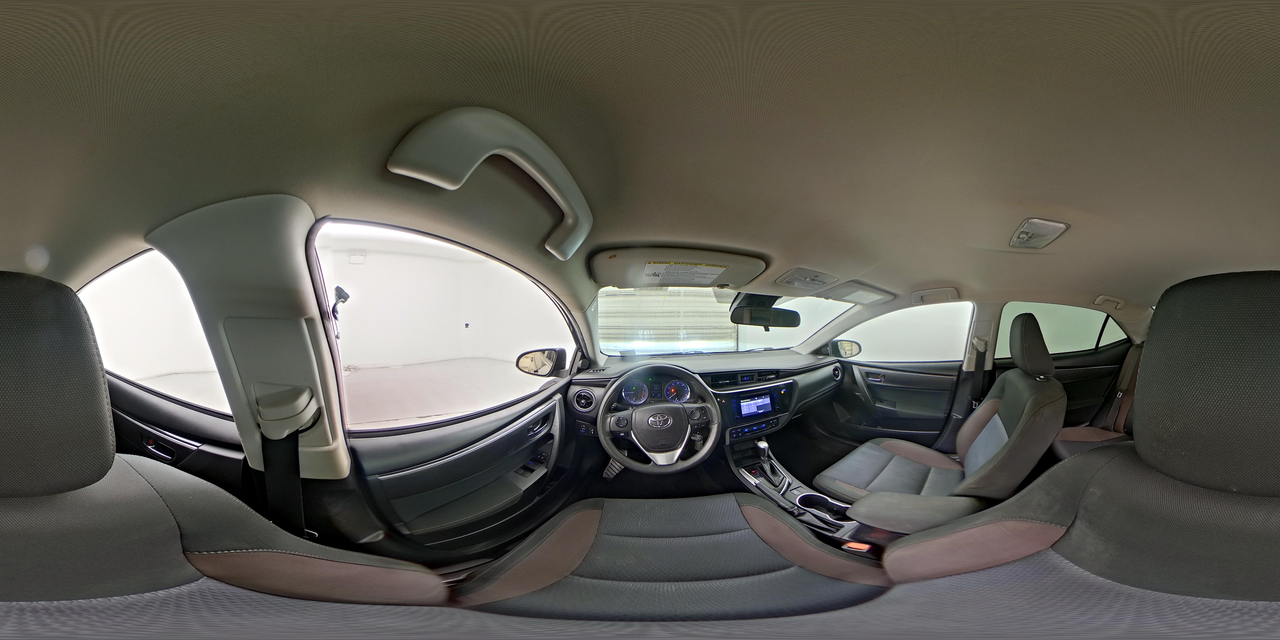 2018 Toyota Corolla LE - Photo 26