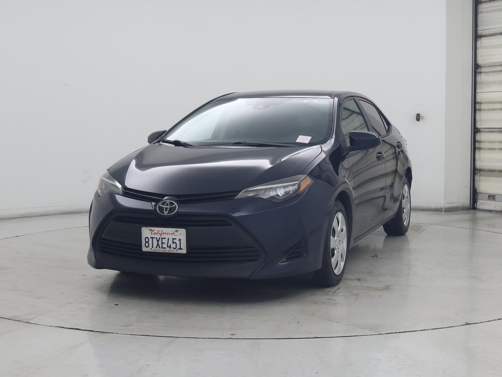 2018 Toyota Corolla LE - Photo 5