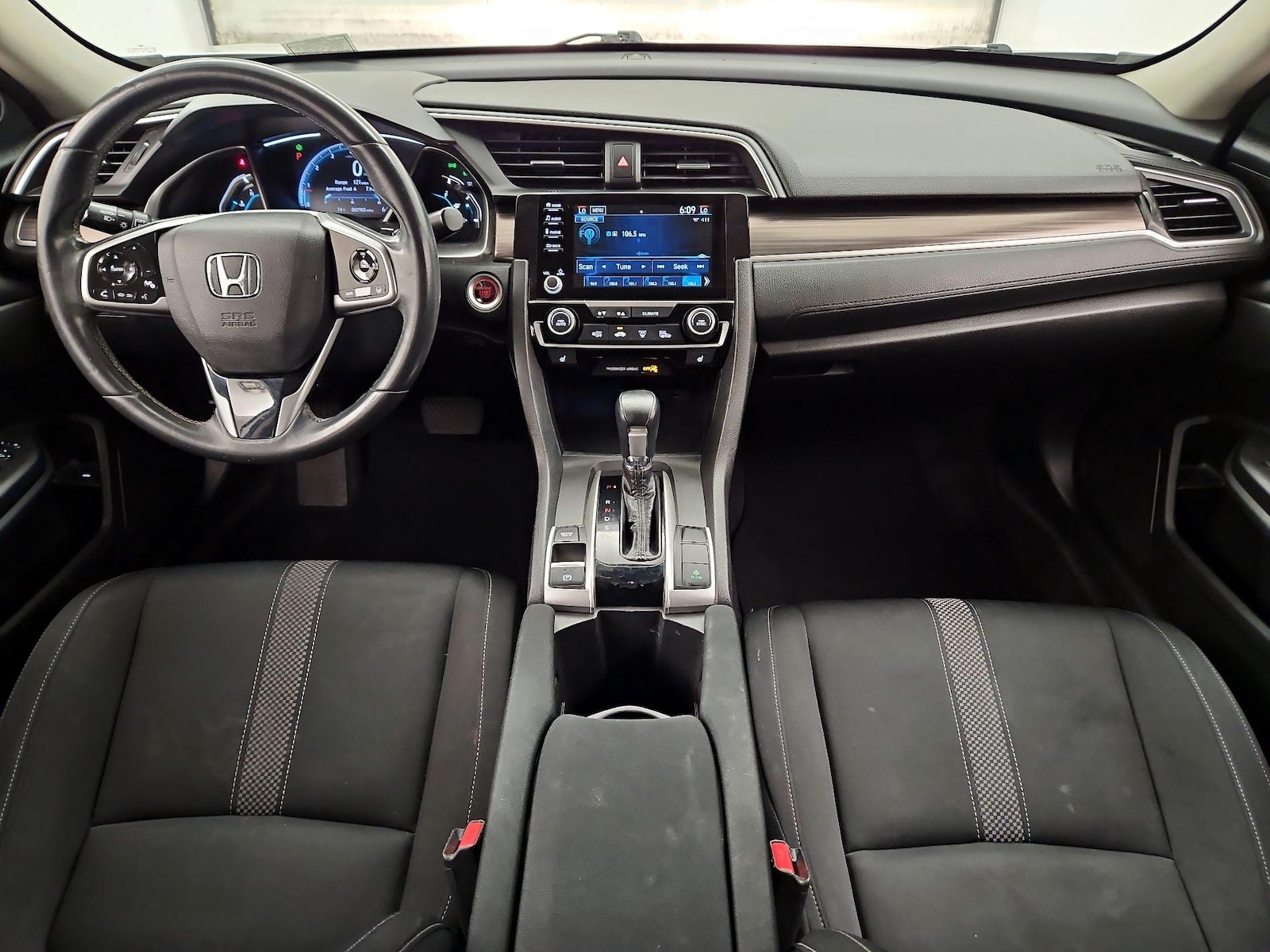 Apple CarPlay® & Android Auto™