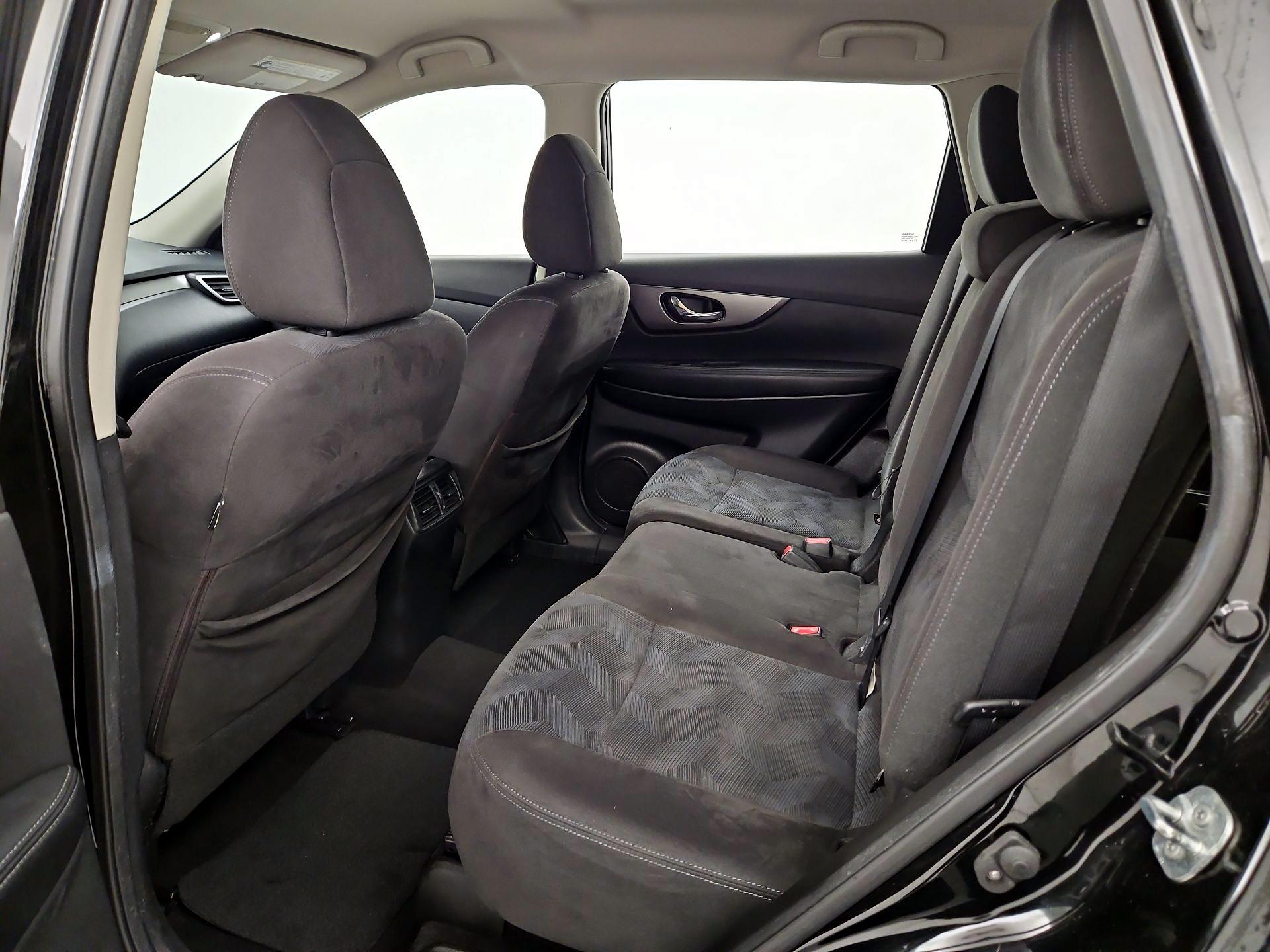 Thumbnail: 2015 Nissan Rogue - 19