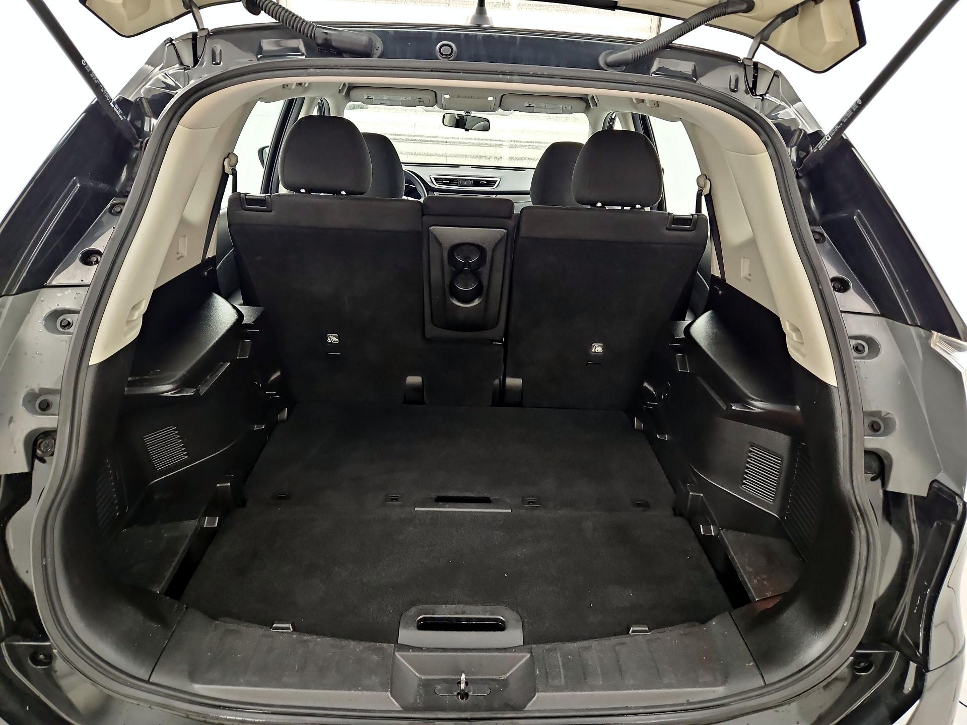 Thumbnail: 2015 Nissan Rogue - 20