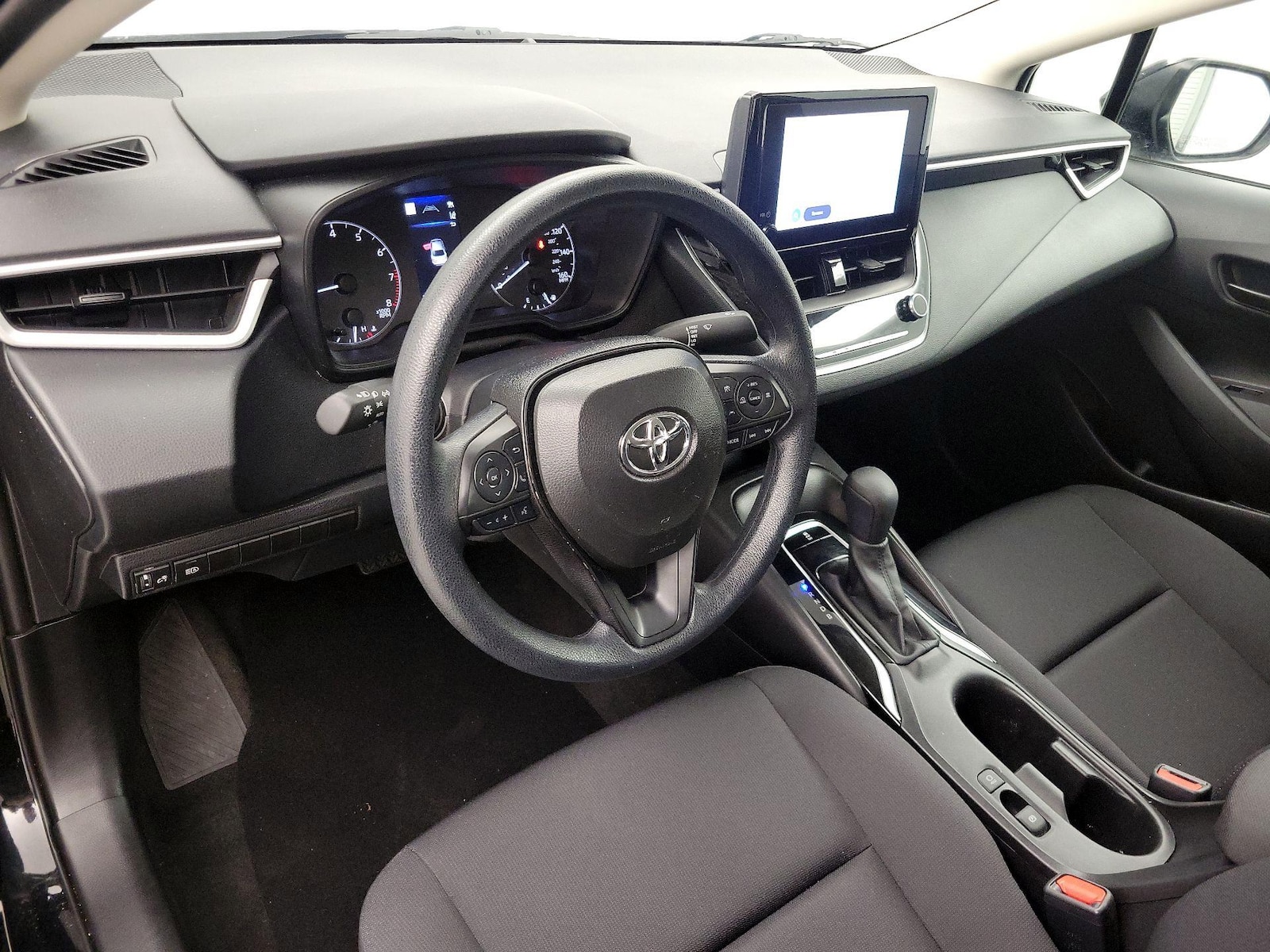 2025 Toyota Corolla LE - Photo 10