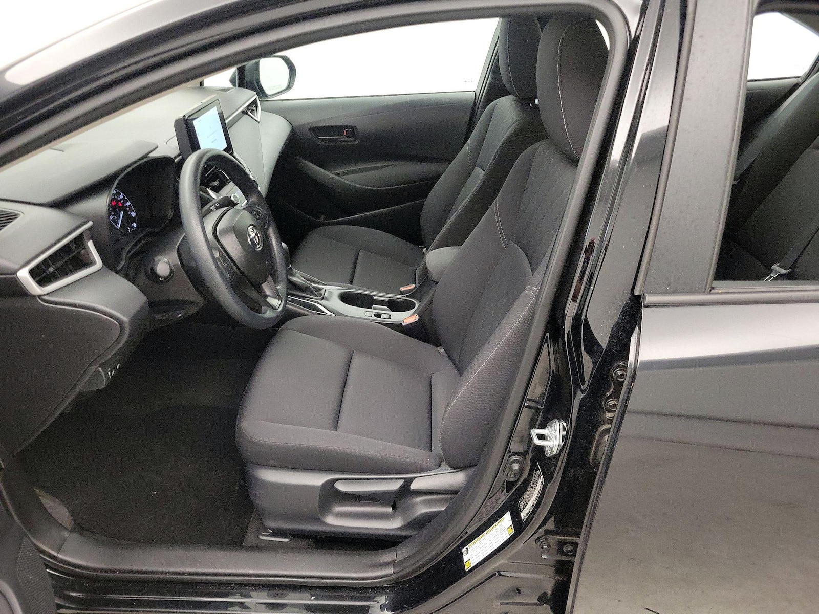 2025 Toyota Corolla LE - Photo 12