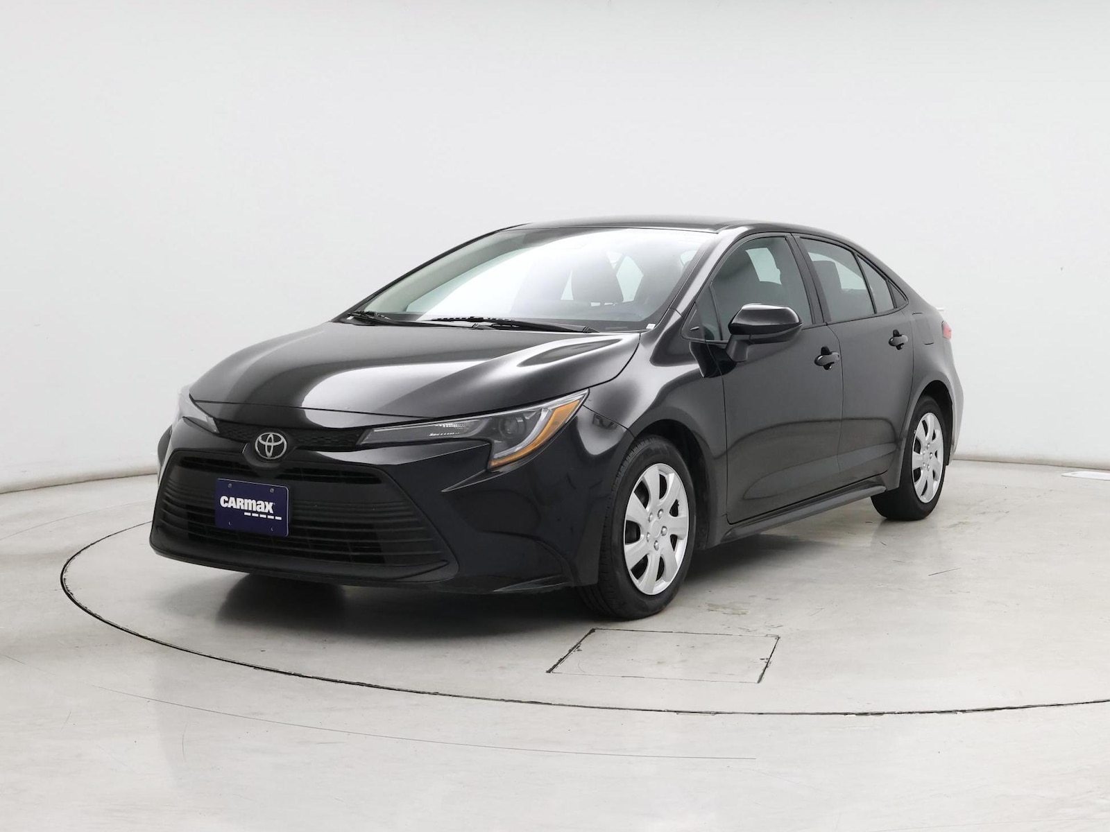 2025 Toyota Corolla LE - Photo 5