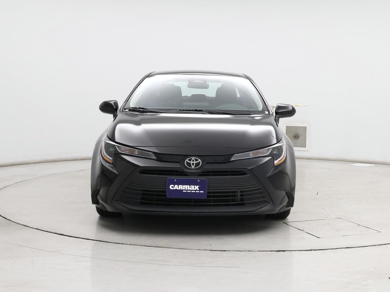 2025 Toyota Corolla LE - Photo 6