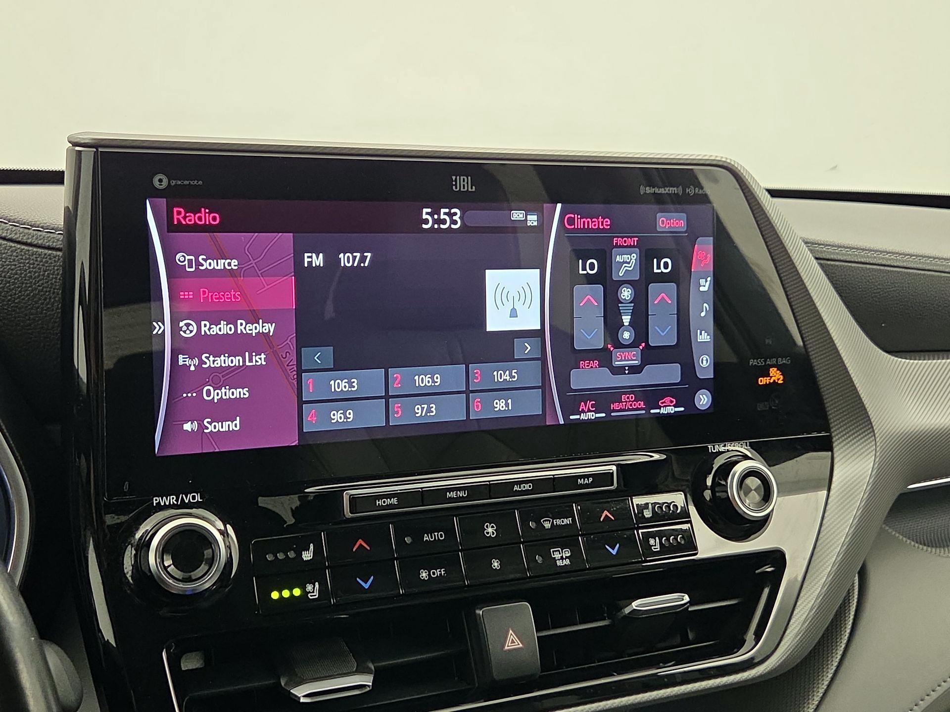 Thumbnail: 2020 Toyota Highlander - 16