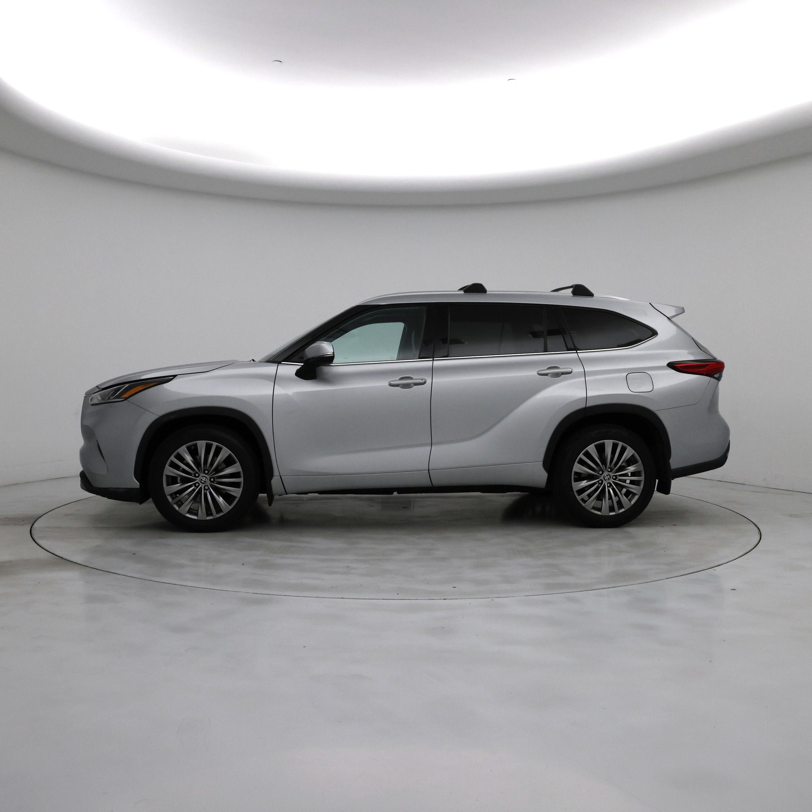 Thumbnail: 2020 Toyota Highlander - 3