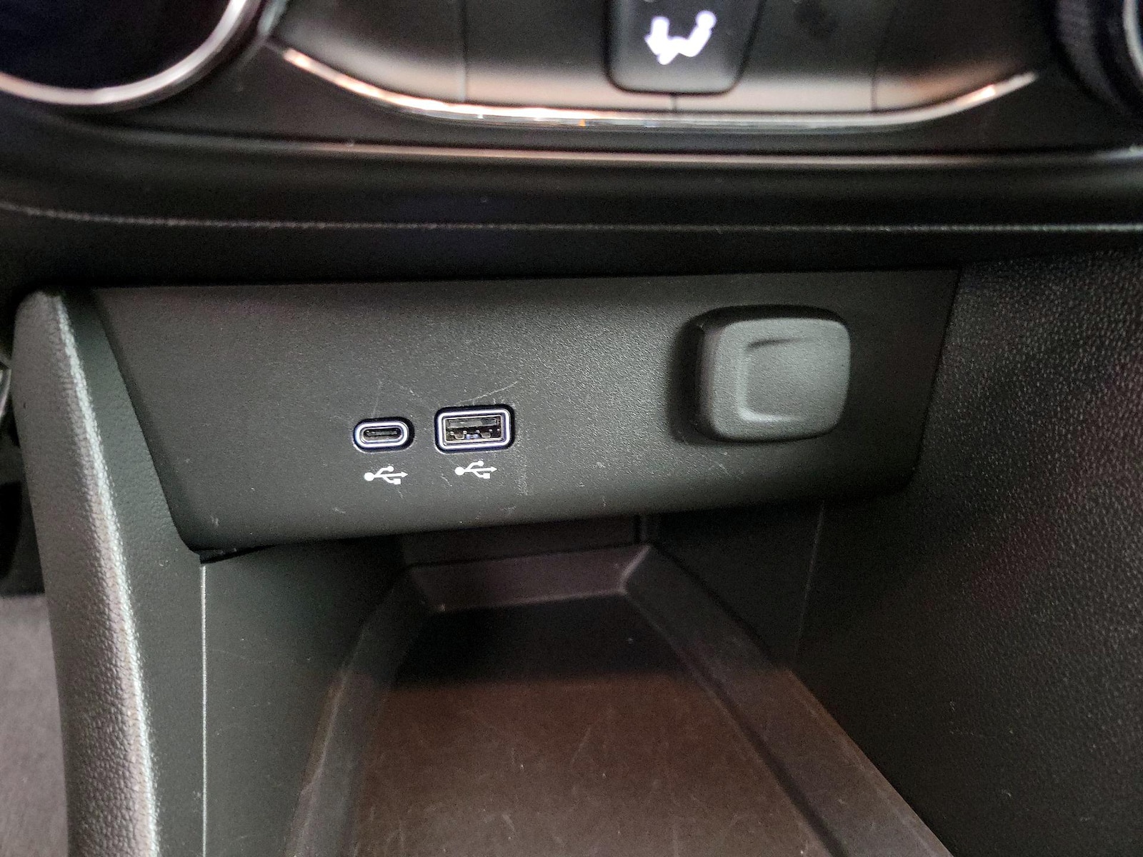 2025 Buick Encore GX Preferred - Photo 19
