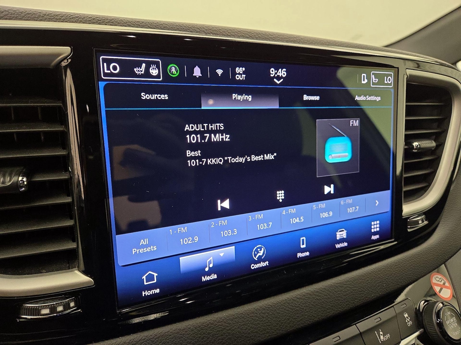 2025 Chrysler Pacifica Select - Photo 16