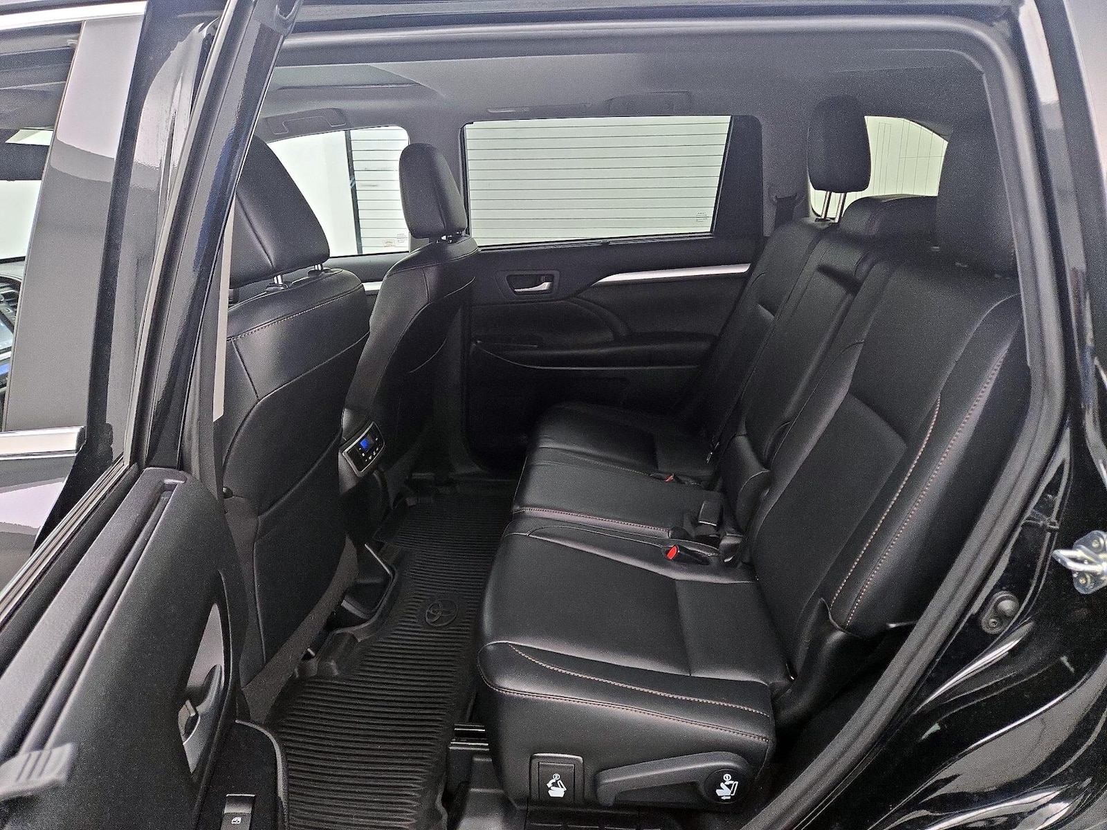 Rear Air Conditioning