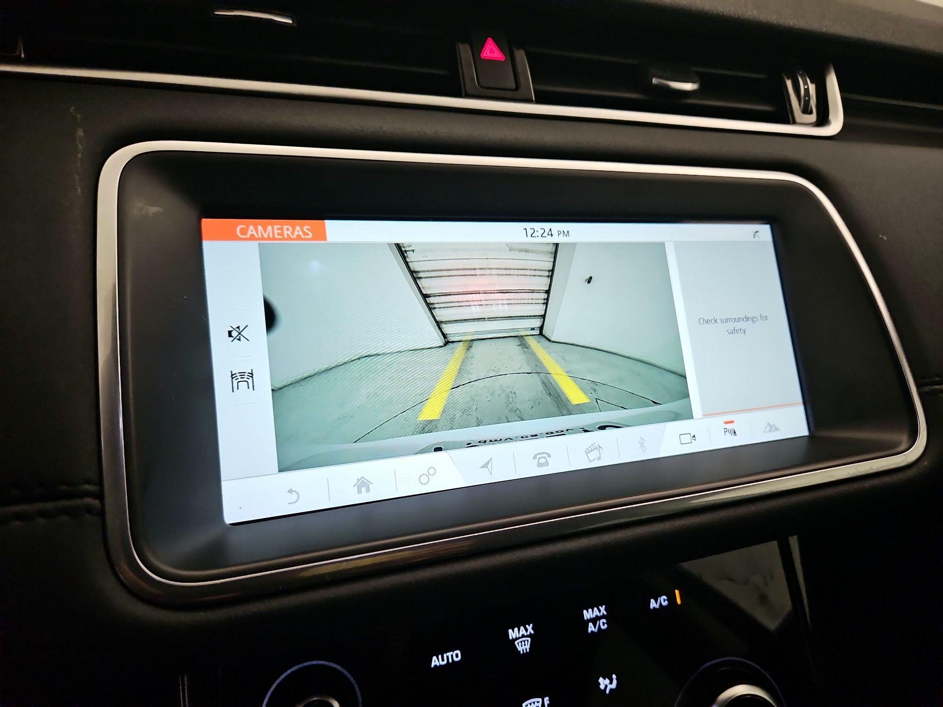 Thumbnail: 2020 Land Rover Range Rover Evoque - 15