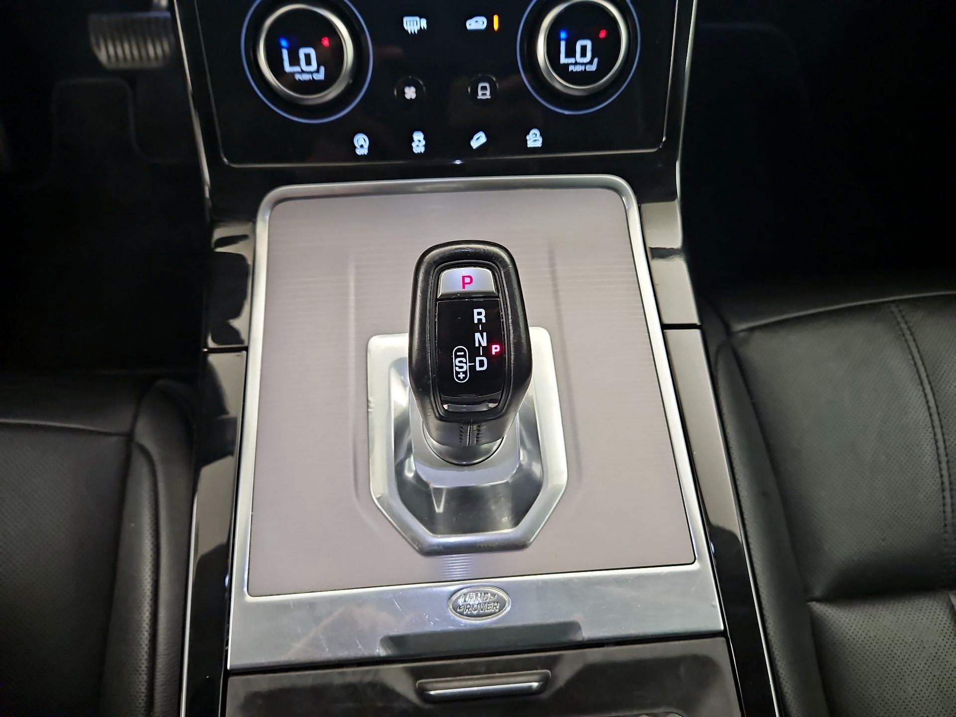 Thumbnail: 2020 Land Rover Range Rover Evoque - 18
