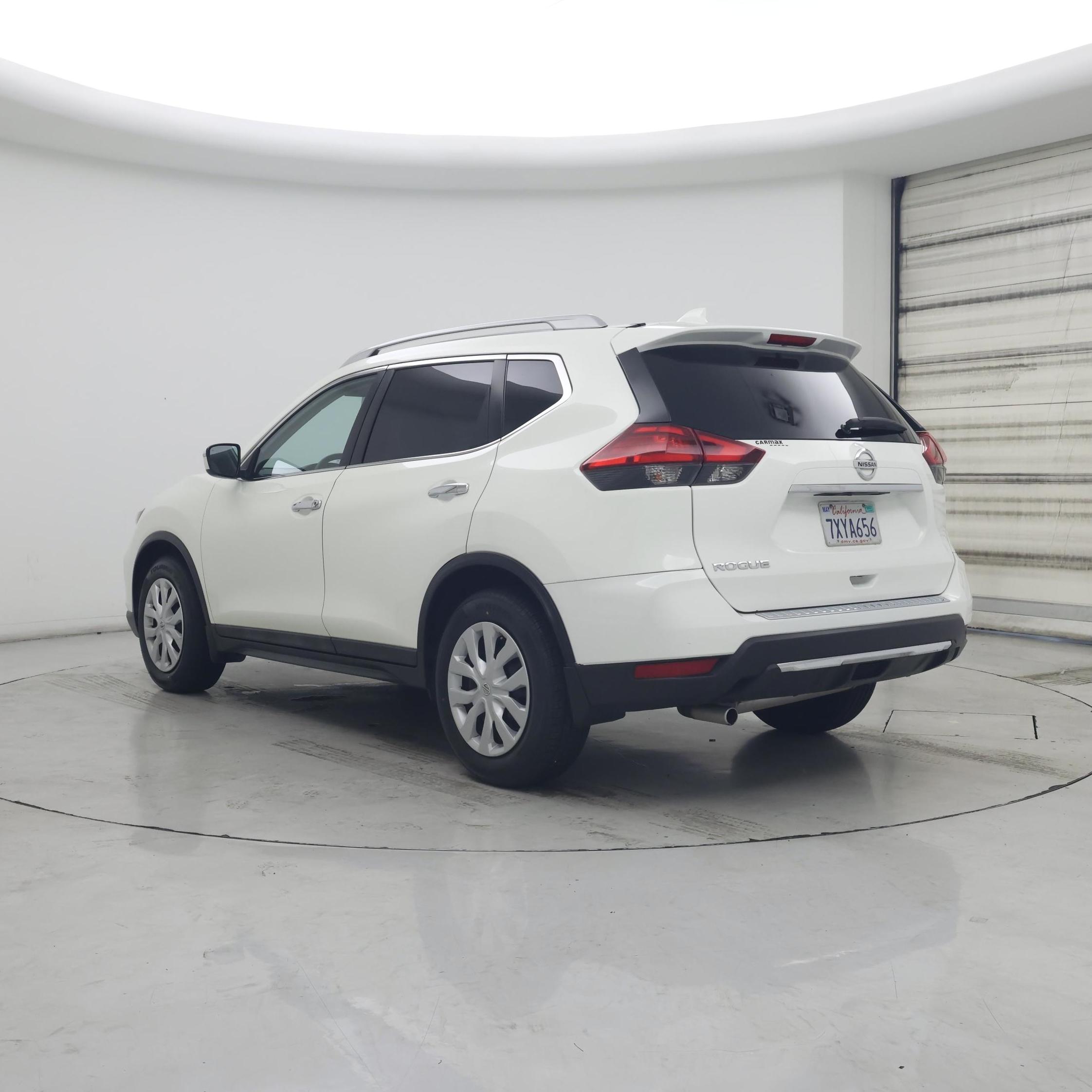 Thumbnail: 2017 Nissan Rogue - 2