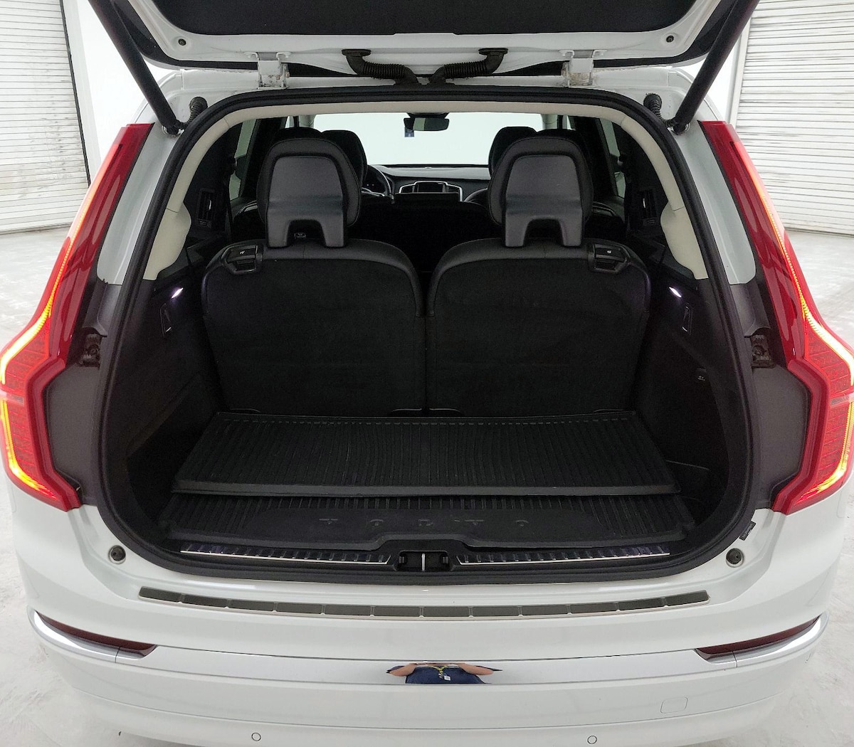 Trunk/Cargo (Seats Up)
