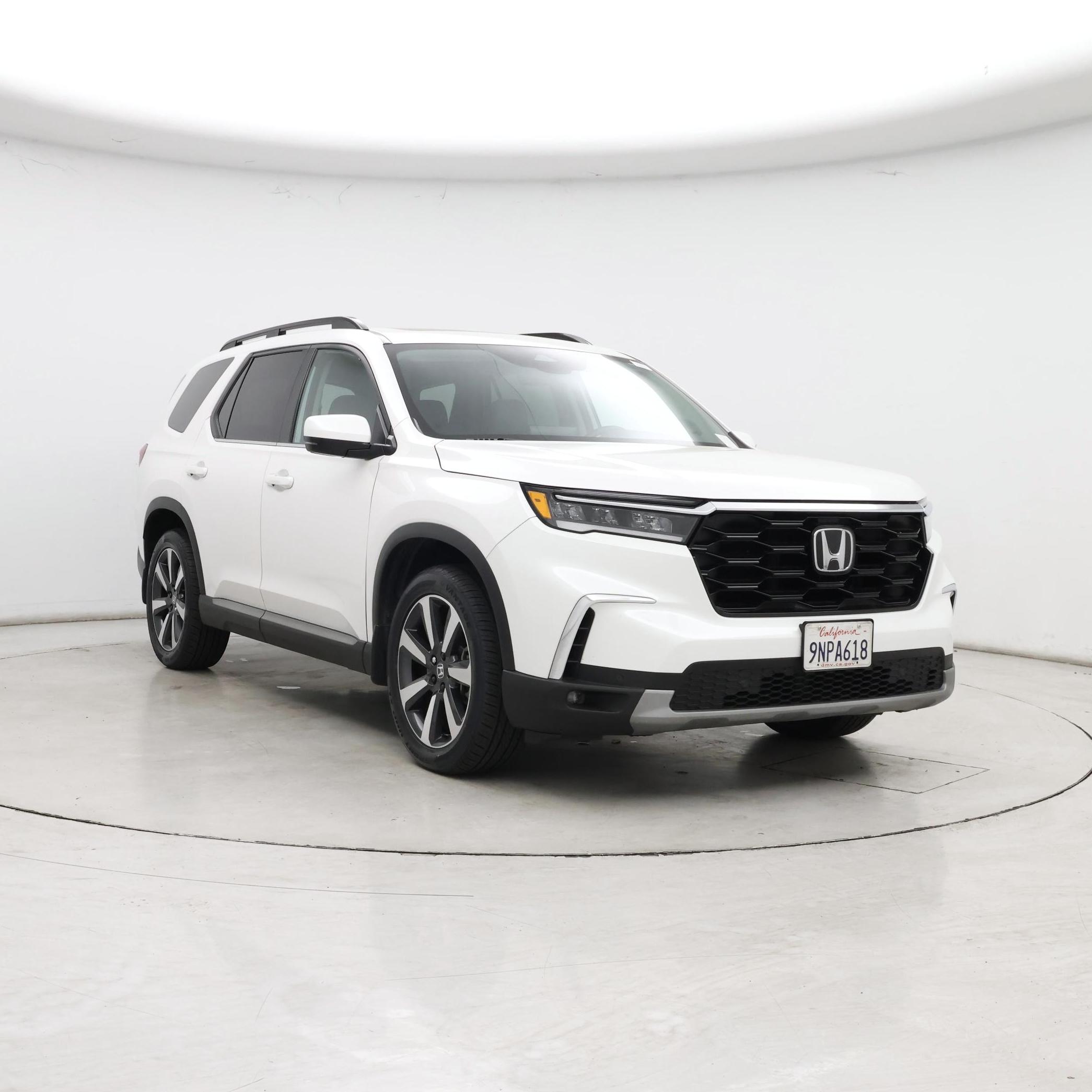 White 2025 Honda Pilot SUV / Crossover Front-Wheel Drive Automatic
