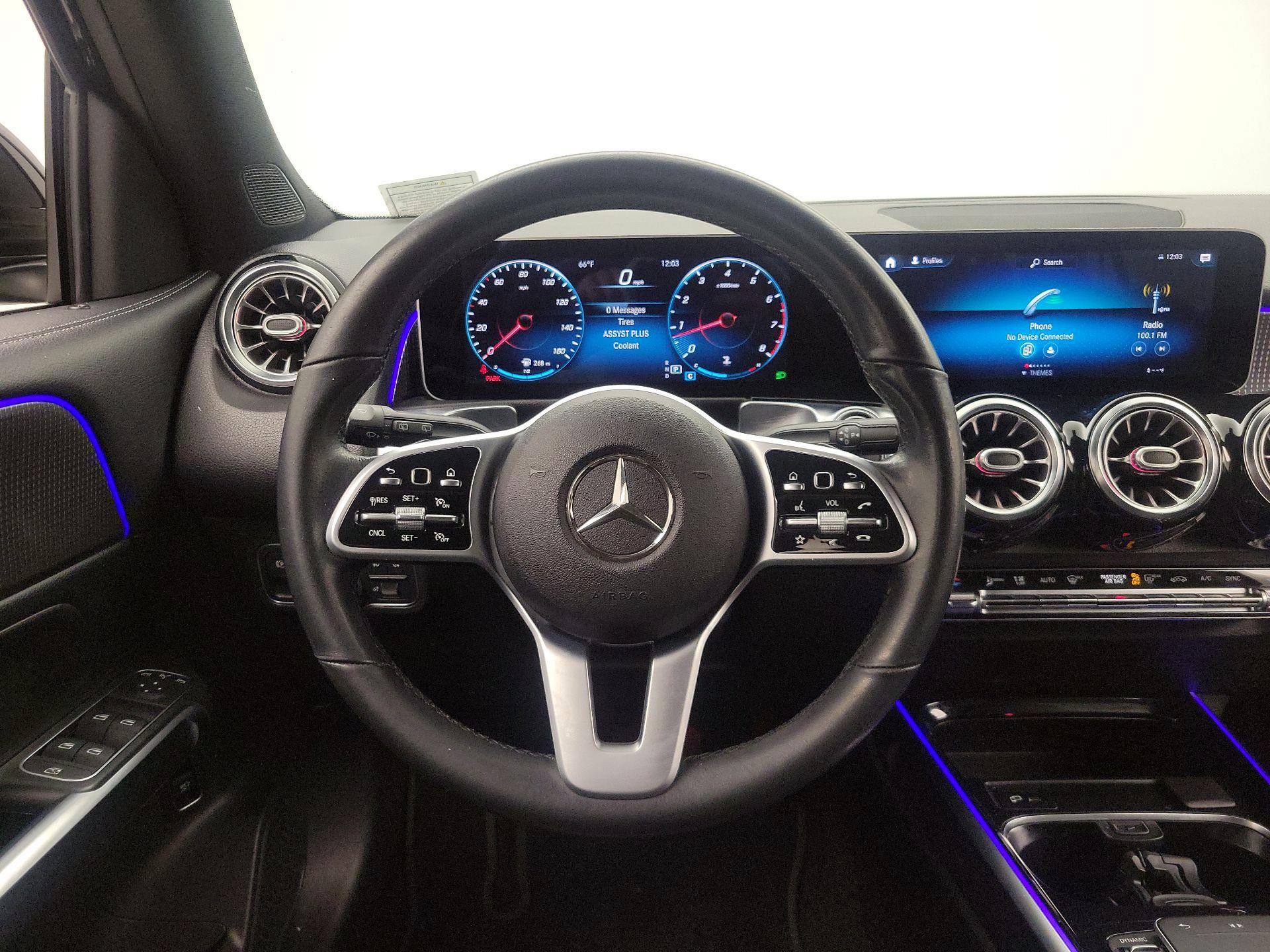 Thumbnail: 2021 Mercedes-Benz GLB - 10
