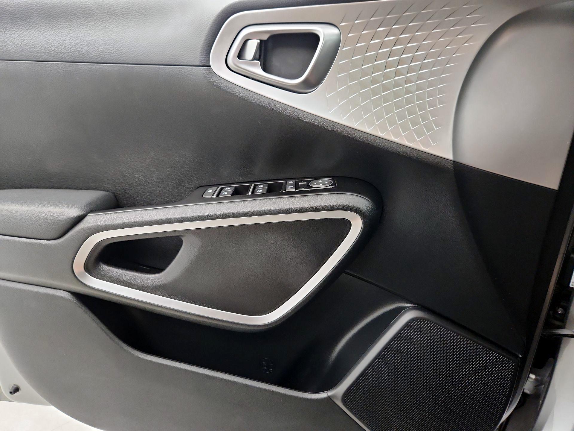 Thumbnail: 2025 Kia Soul - 12