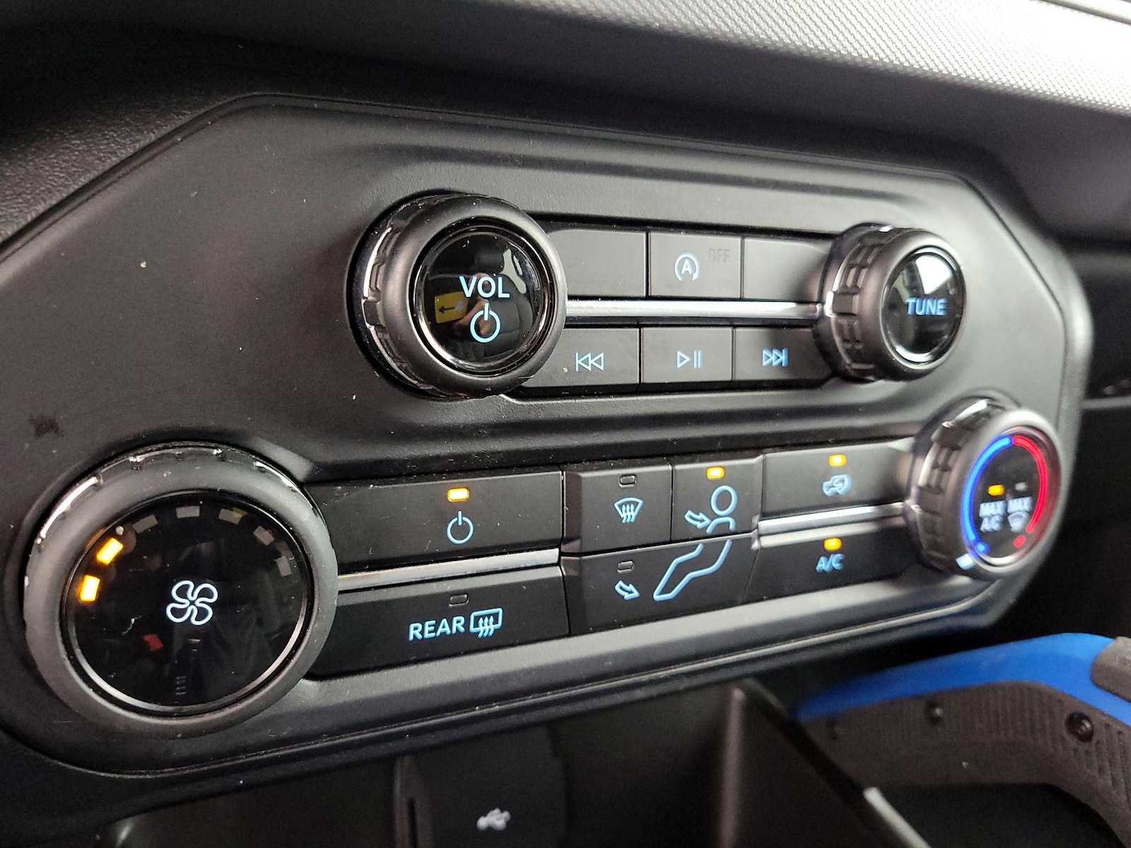 2022 Ford Bronco 4-Door Black Diamond - Photo 17