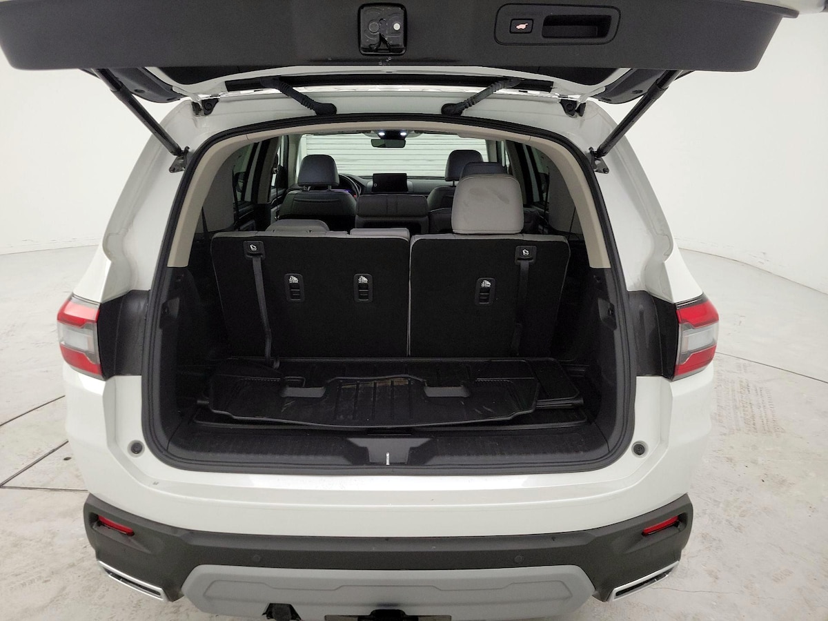 Trunk/Cargo (Seats Up)