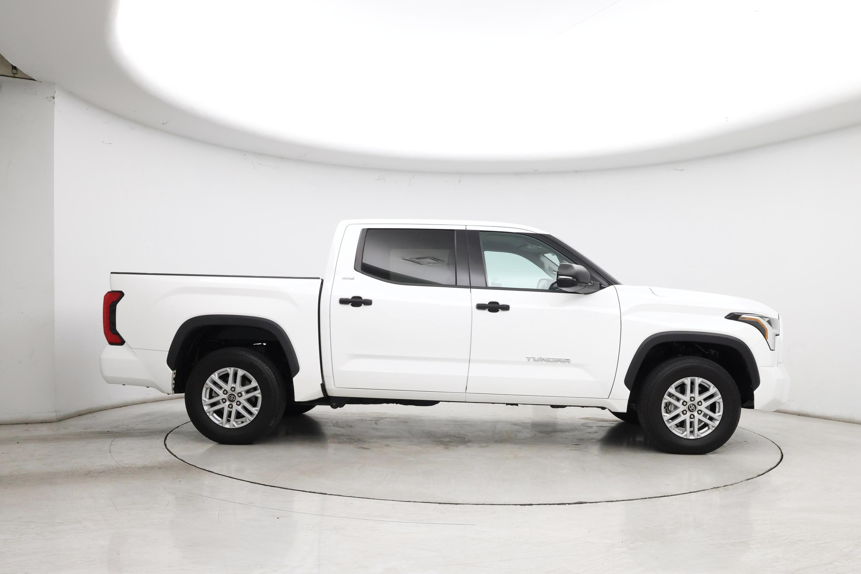 Thumbnail: 2022 Toyota Tundra - 7