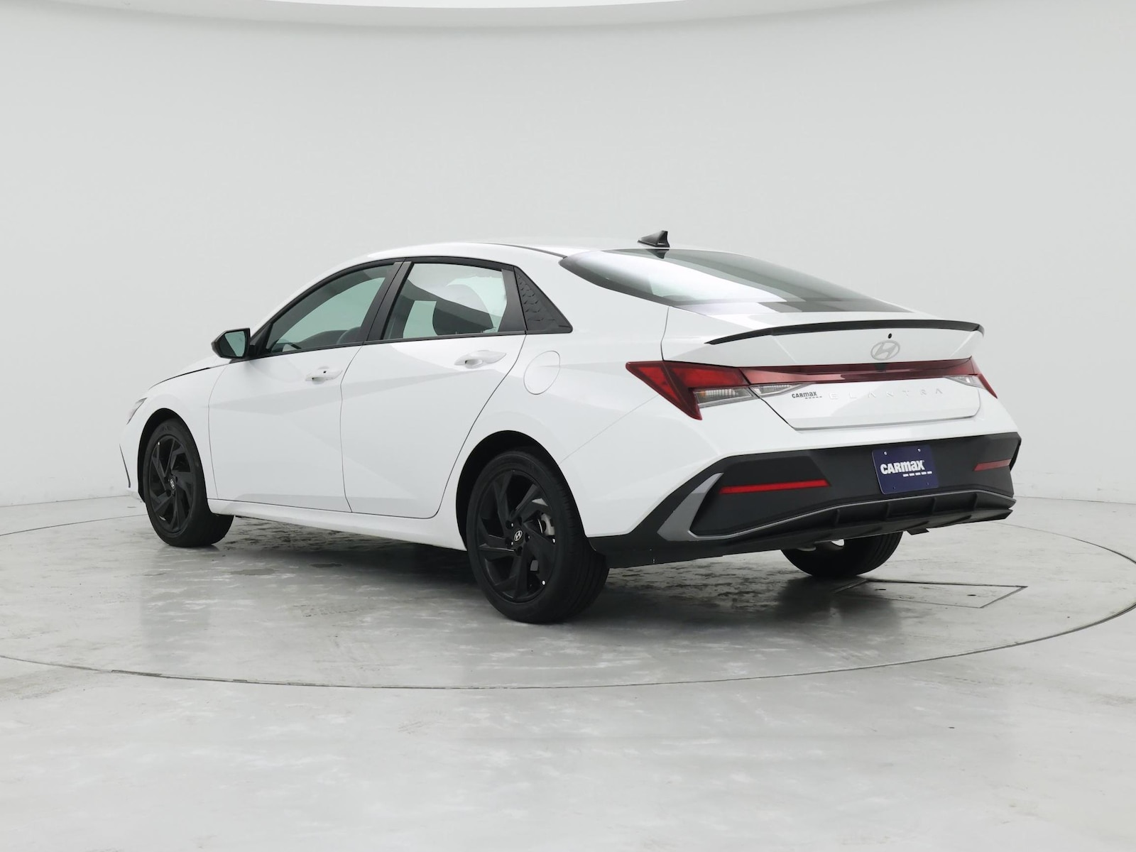 2026 Hyundai Elantra SEL Sport - Photo 3